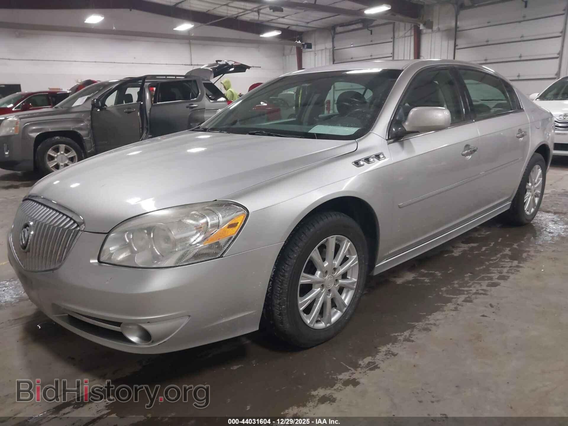 2011 BUICK LUCERNE - VIN: 1G4HC5EM8BU145703 - Фото 2