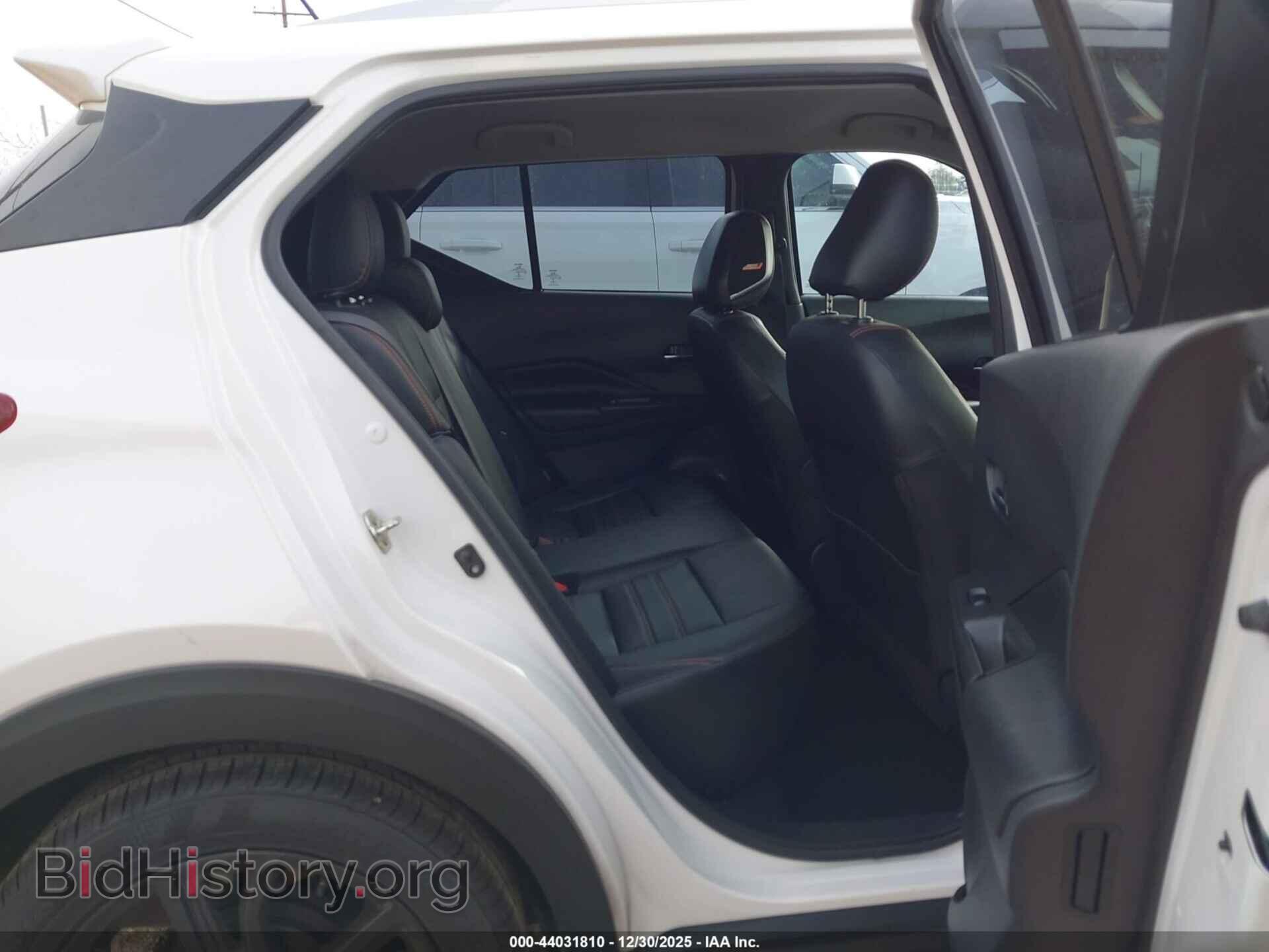 2020 NISSAN KICKS - VIN: 3N1CP5DV2LL569356 - Фото 8