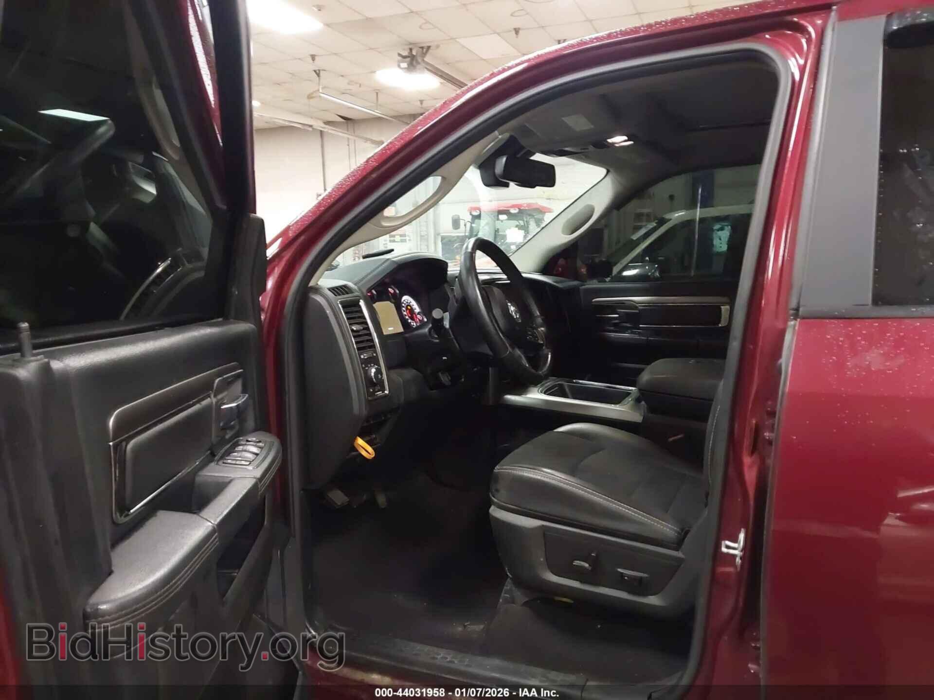 2018 RAM 1500 - VIN: 1C6RR7HT2JS217051 - Фото 5