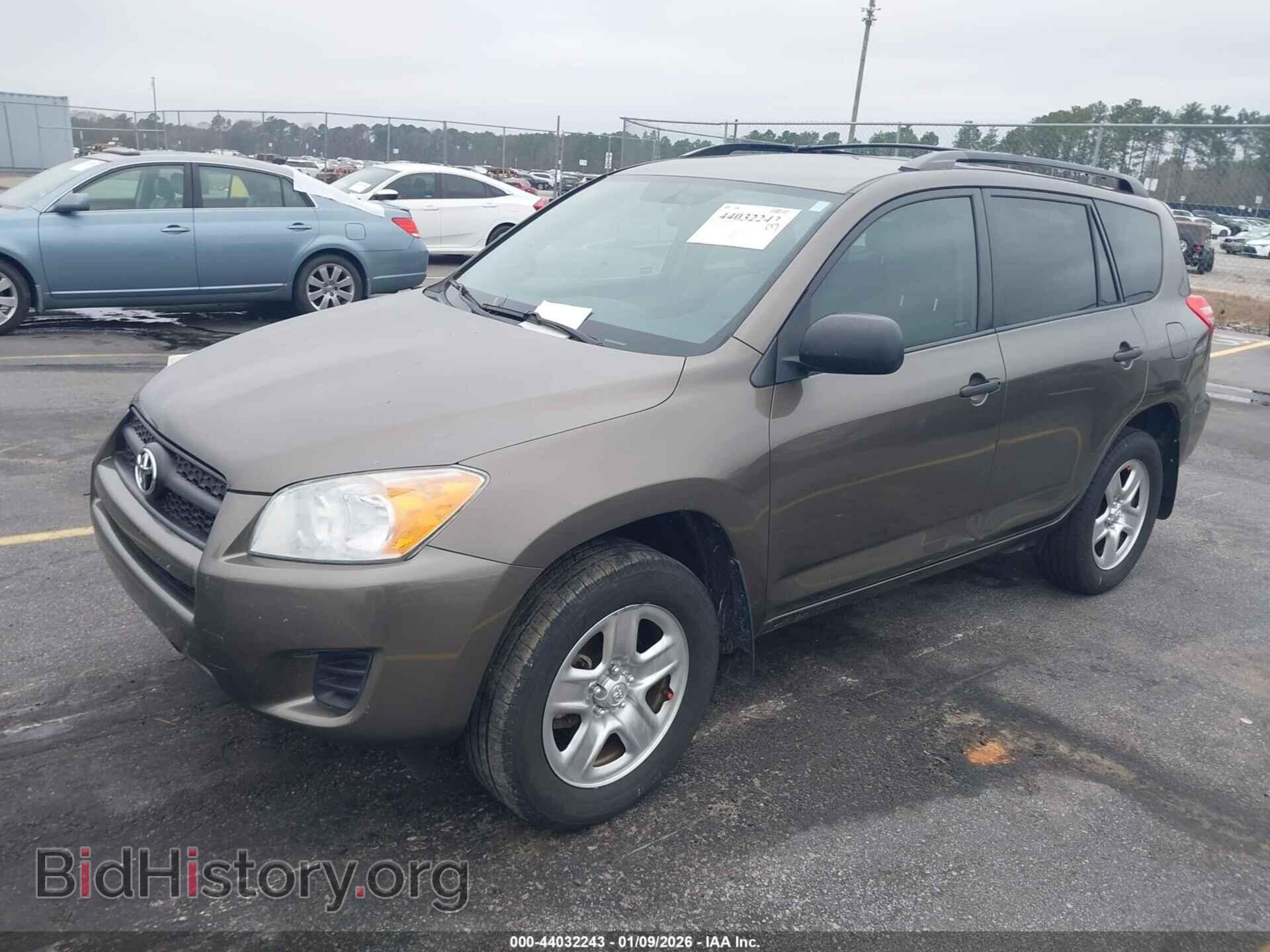 2011 TOYOTA RAV4 - VIN: 2T3KF4DV4BW086786 - Фото 2
