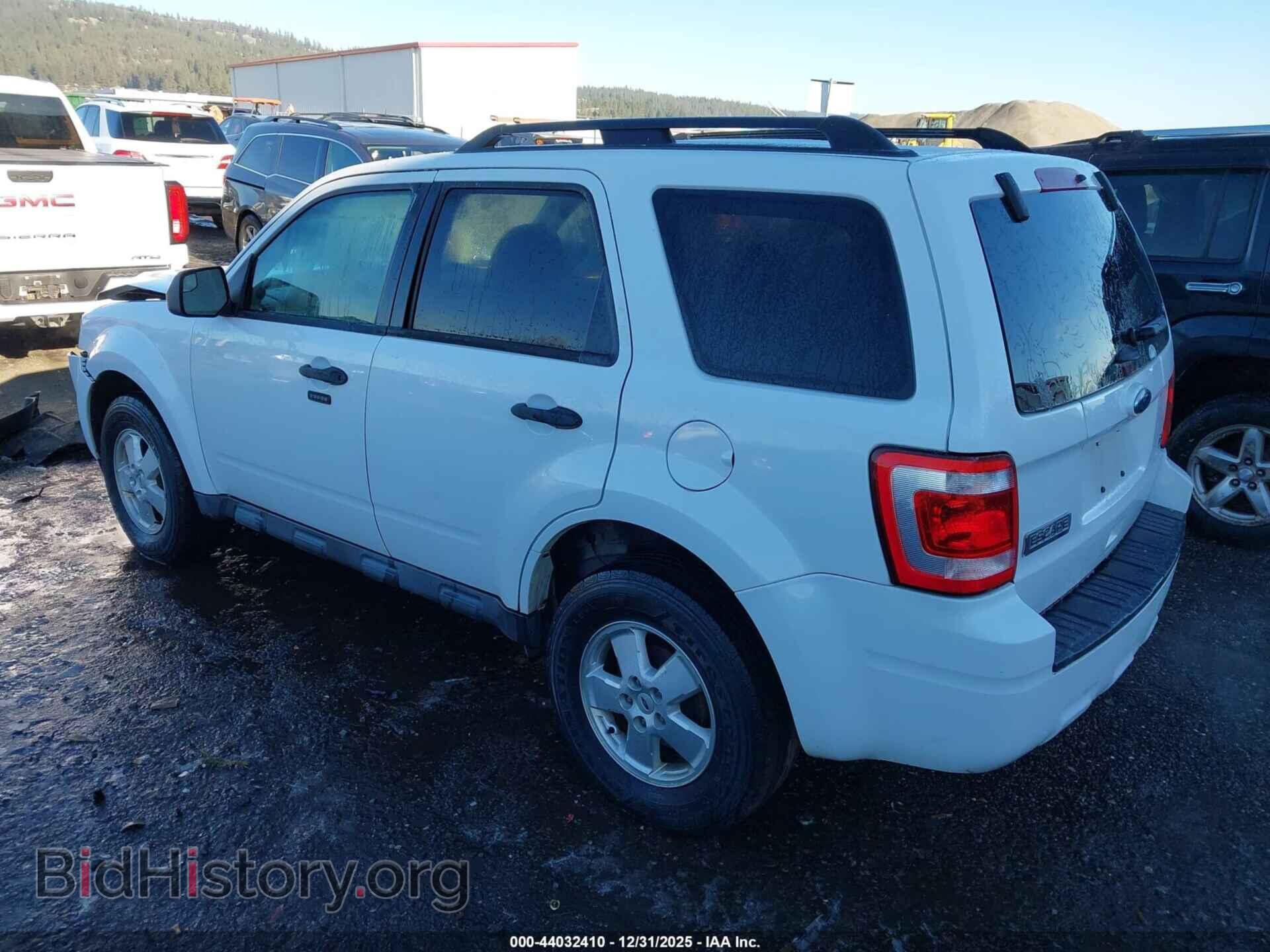 2011 FORD ESCAPE - VIN: 1FMCU0DG1BKB79869 - Фото 3