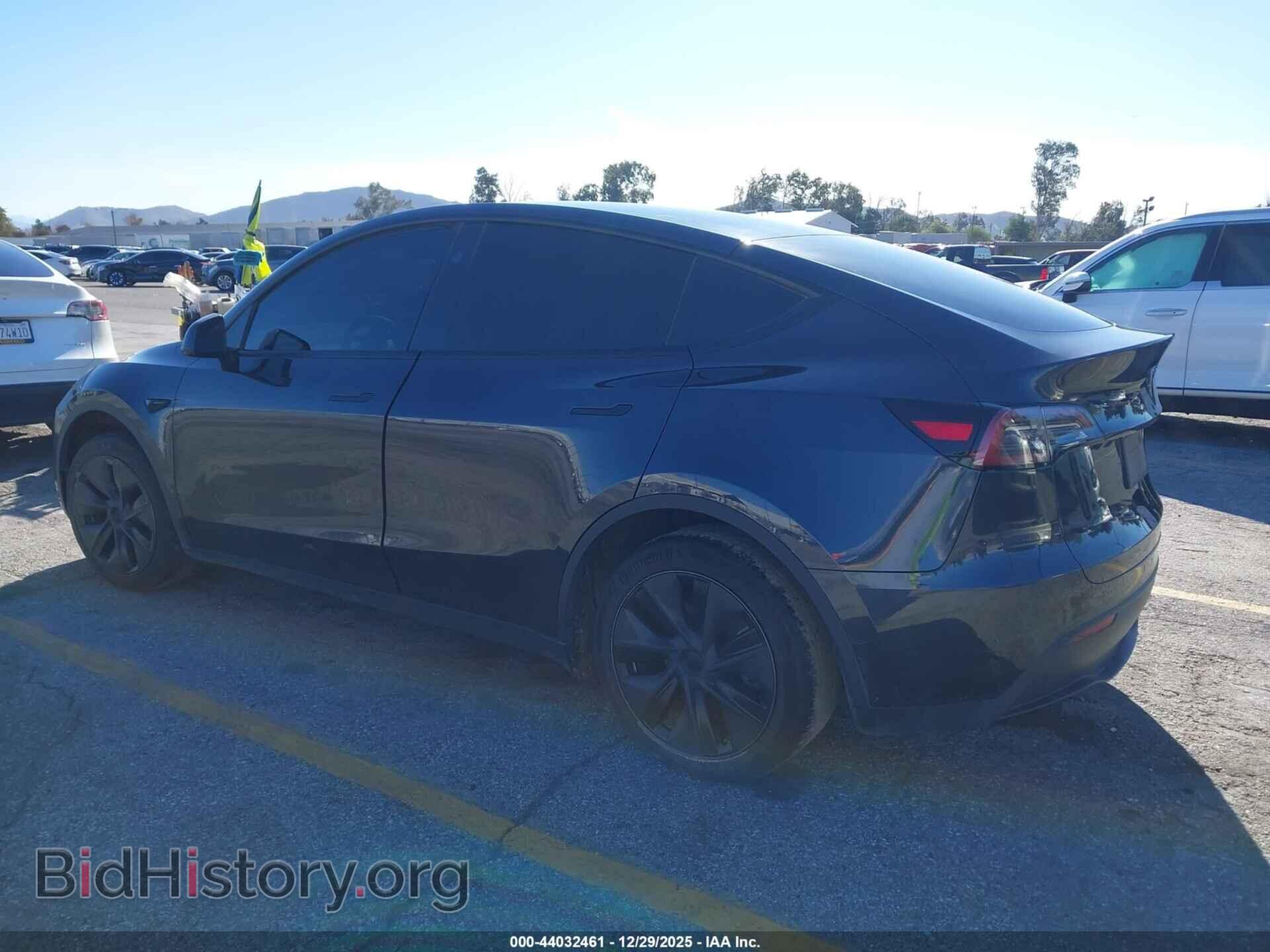 2024 TESLA MODEL Y - VIN: 7SAYGDED2RF116545 - Фото 3