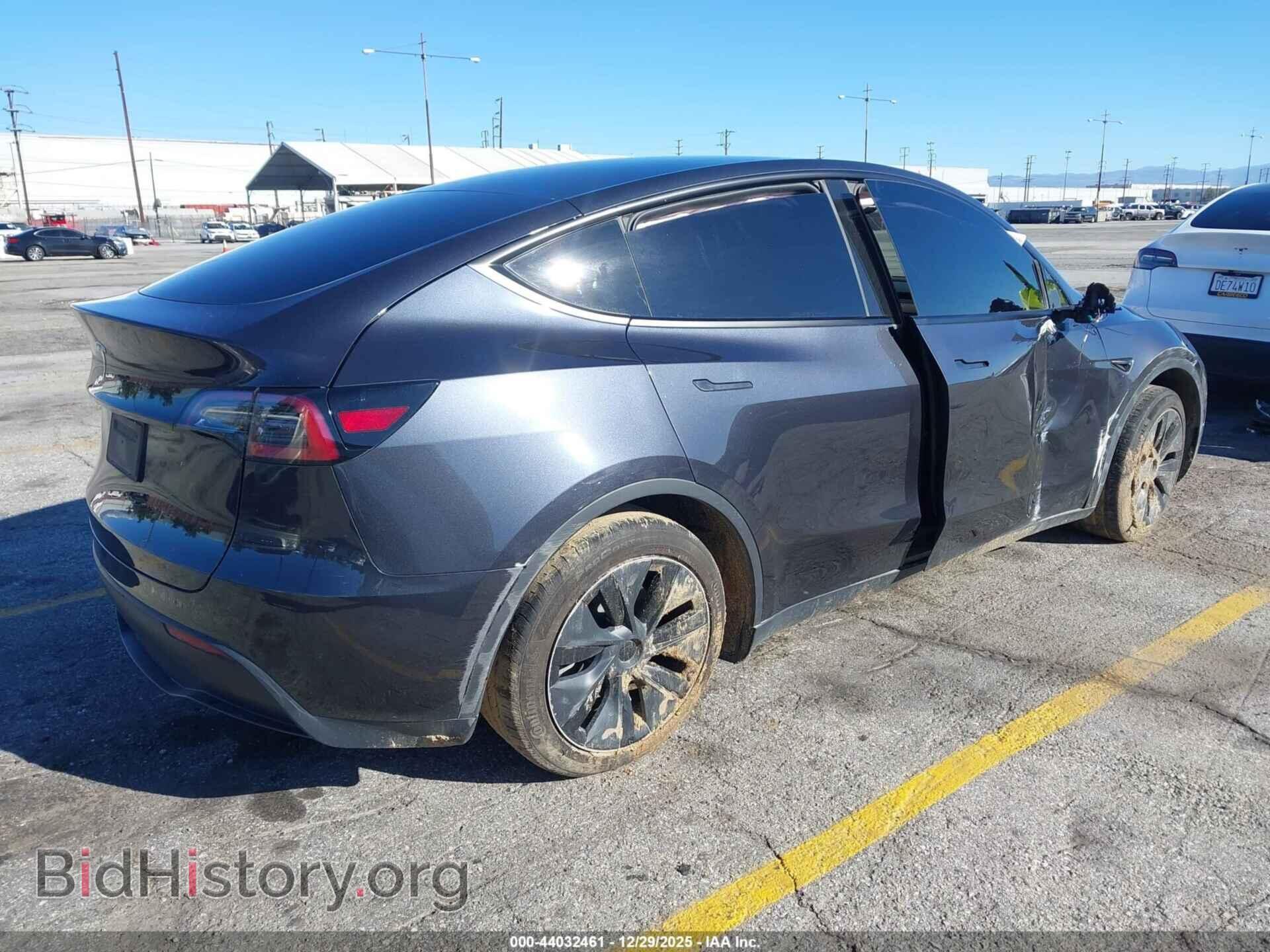 2024 TESLA MODEL Y - VIN: 7SAYGDED2RF116545 - Фото 4