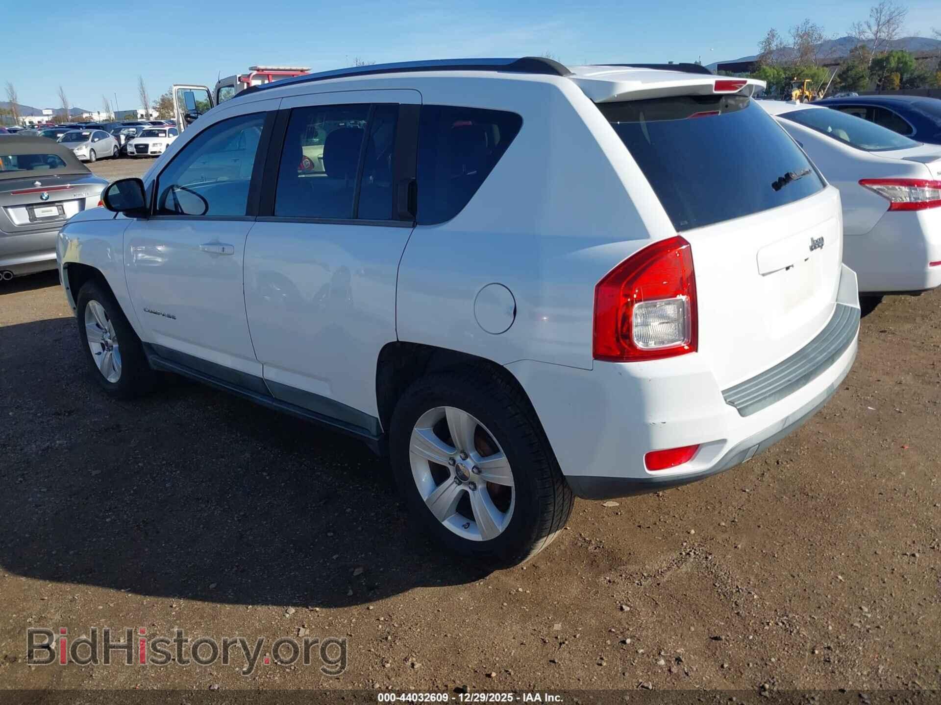 2011 JEEP COMPASS - VIN: 1J4NT1FB8BD170477 - Photo 3