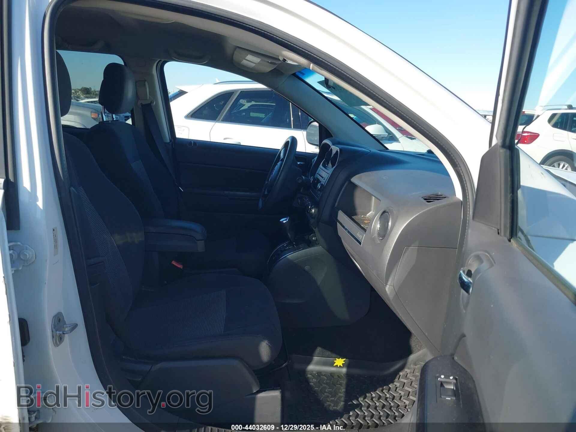 2011 JEEP COMPASS - VIN: 1J4NT1FB8BD170477 - Photo 5