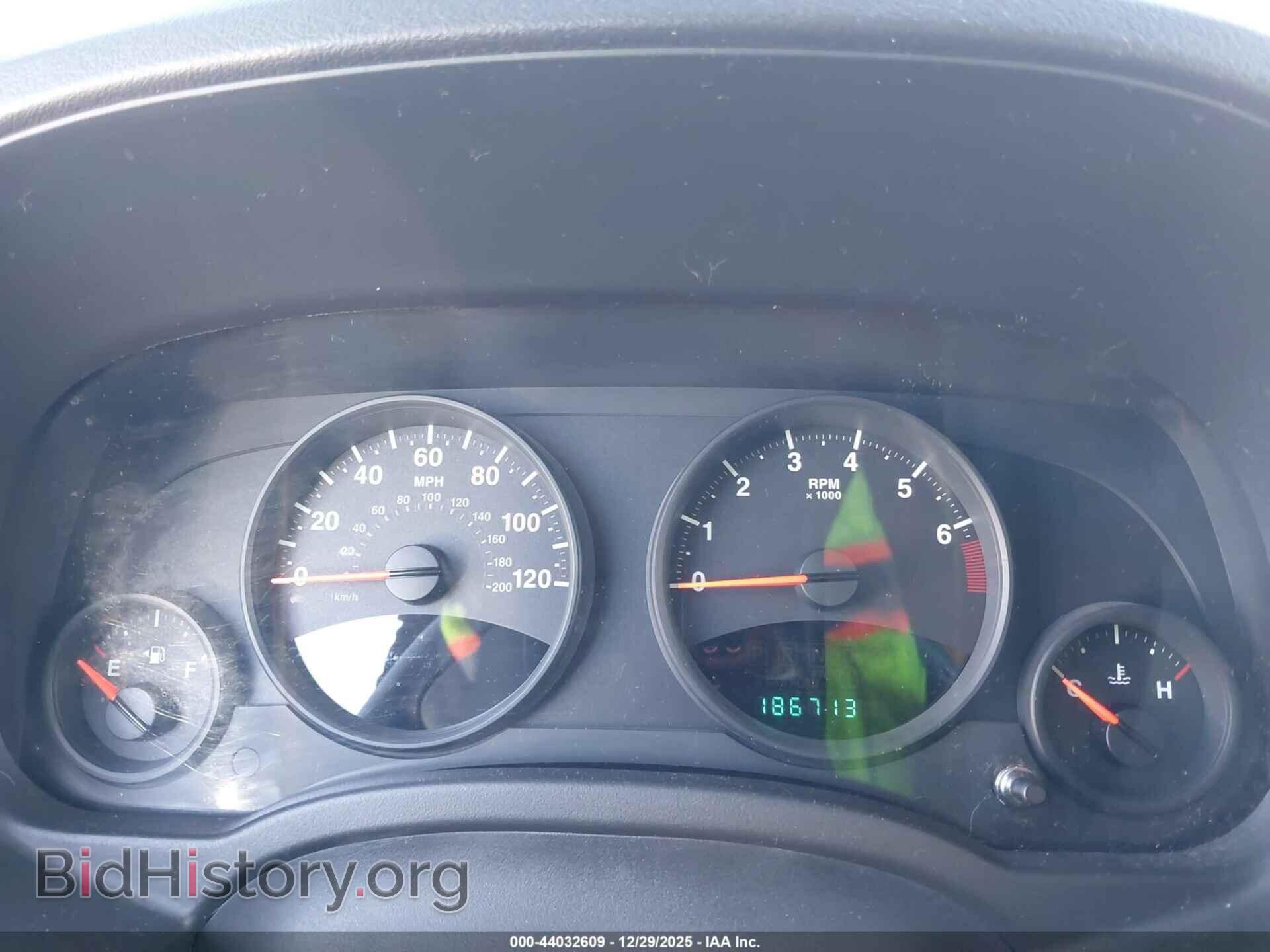 2011 JEEP COMPASS - VIN: 1J4NT1FB8BD170477 - Photo 7