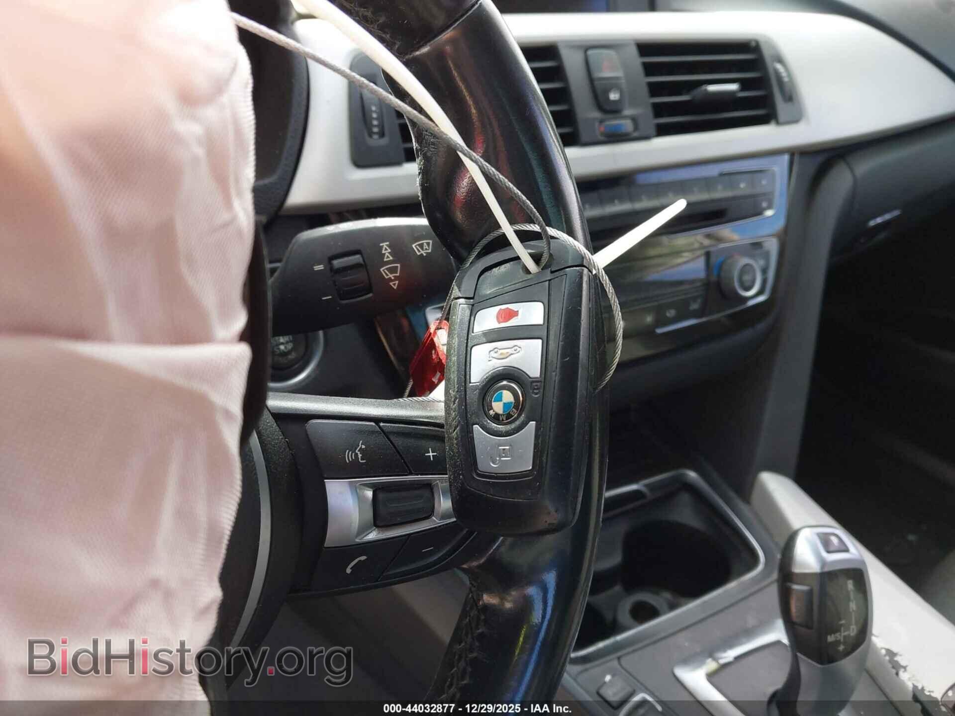 2016 BMW 320I - VIN: WBA8A9C57GK617810 - Photo 11
