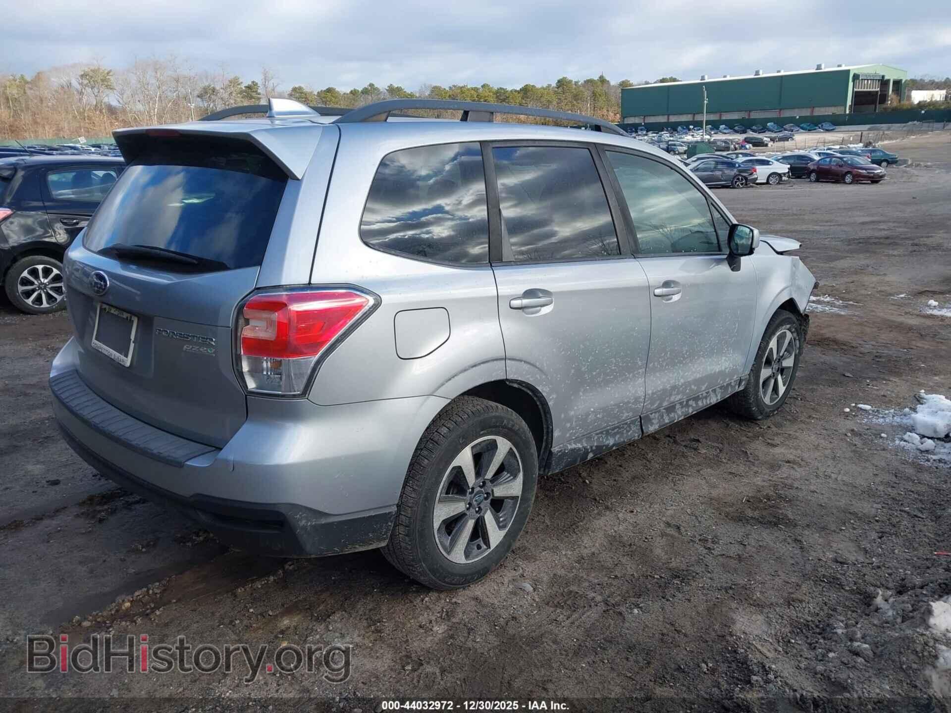 2017 SUBARU FORESTER - VIN: JF2SJAEC3HH451971 - Фото 4