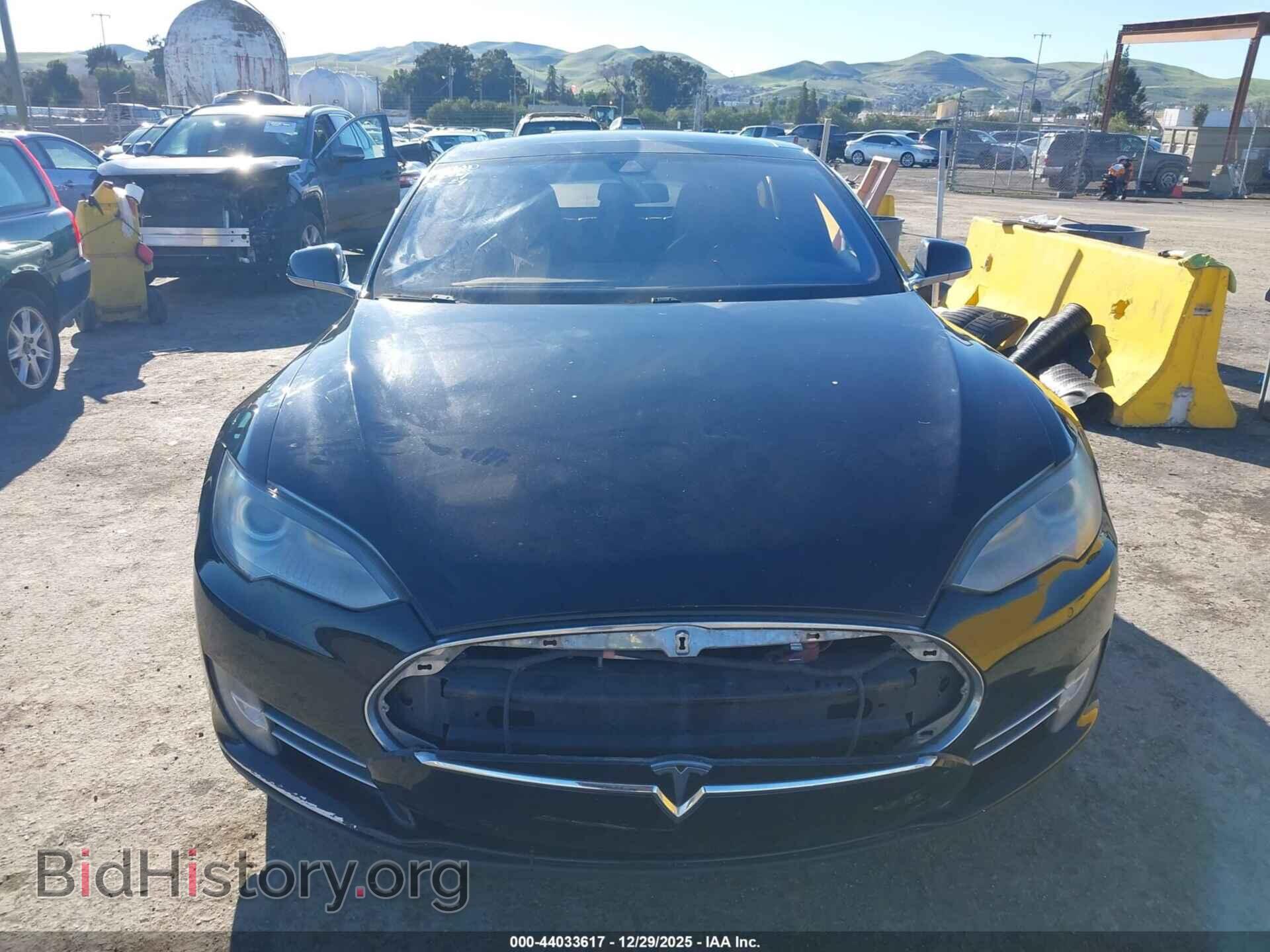 2015 TESLA MODEL S - VIN: 5YJSA1H49FF081609 - Фото 12