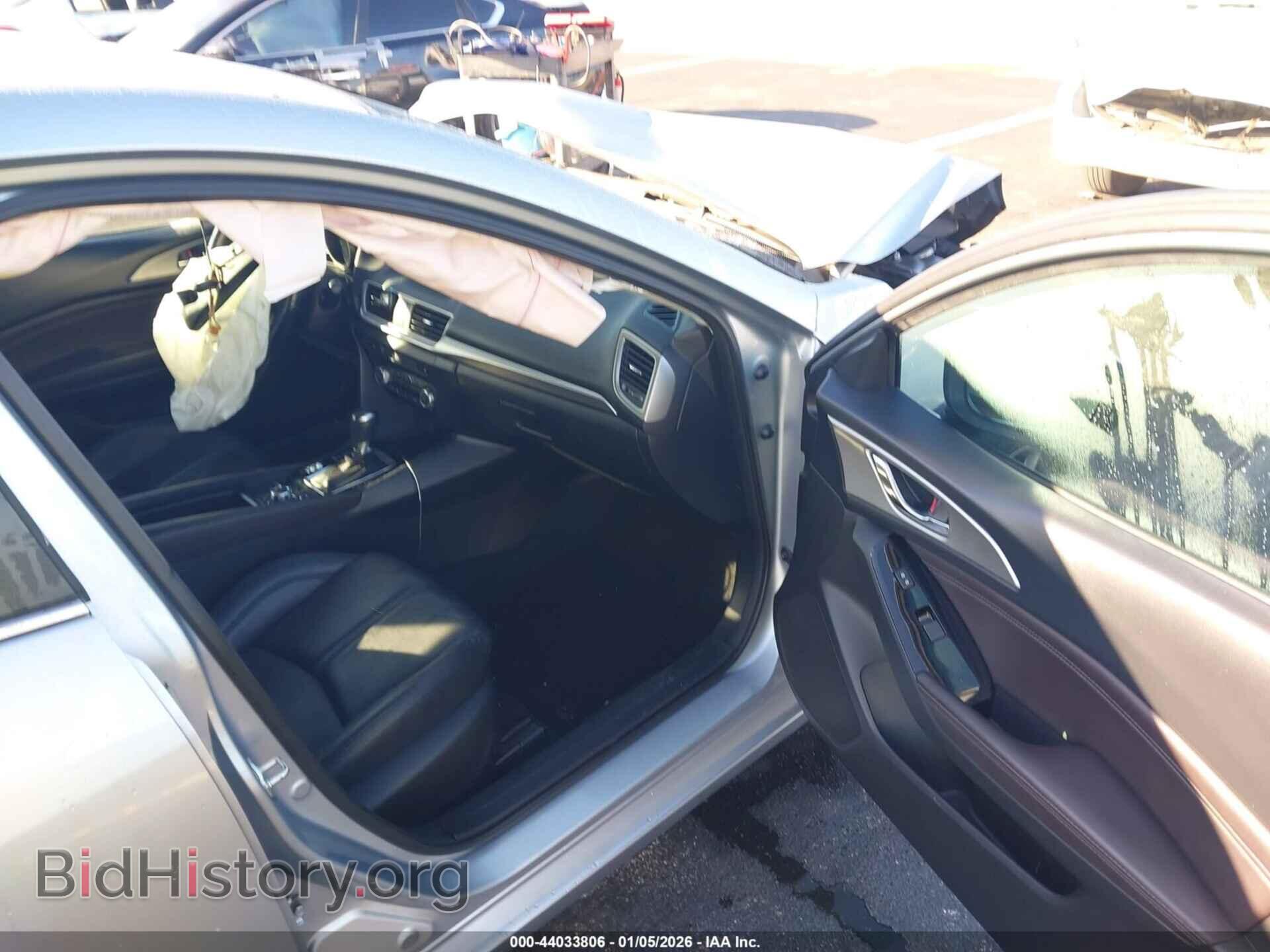 2018 MAZDA MAZDA3 - VIN: 3MZBN1L38JM242133 - Фото 5