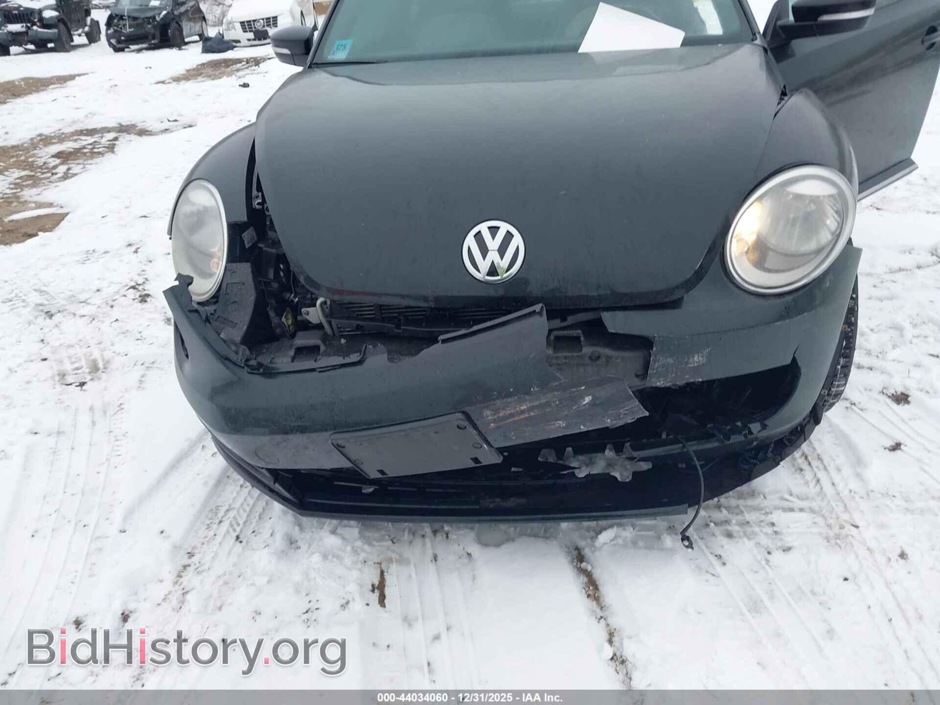 2015 VOLKSWAGEN BEETLE - VIN: 3VWF17AT7FM656126 - Фото 6