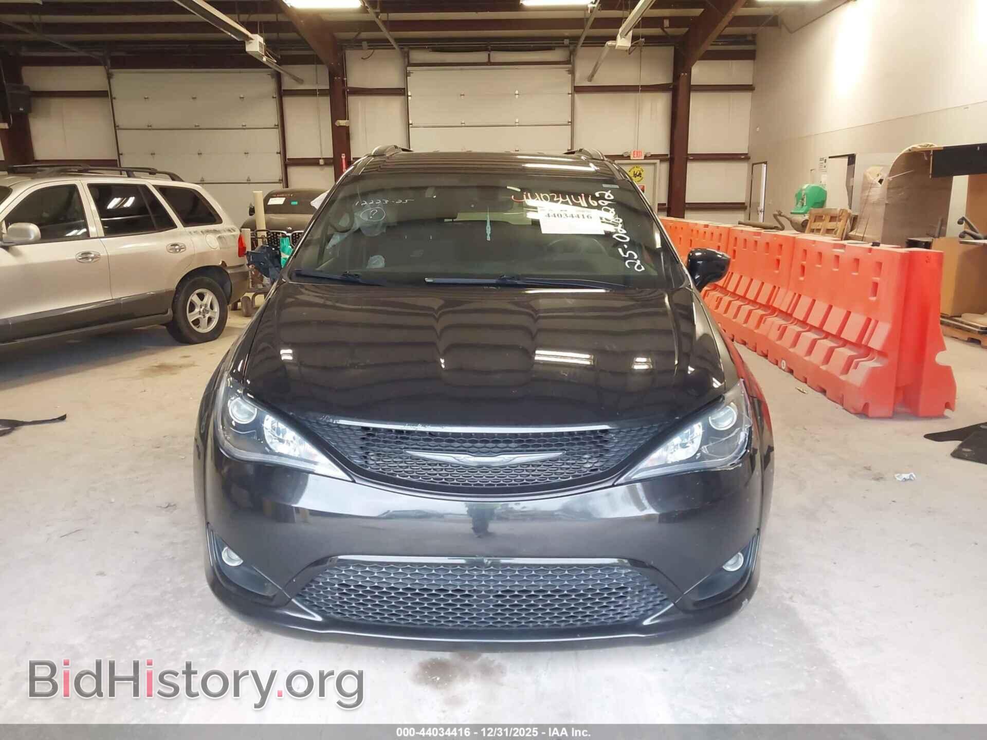 2019 CHRYSLER PACIFICA - VIN: 2C4RC1FGXKR567124 - Фото 12