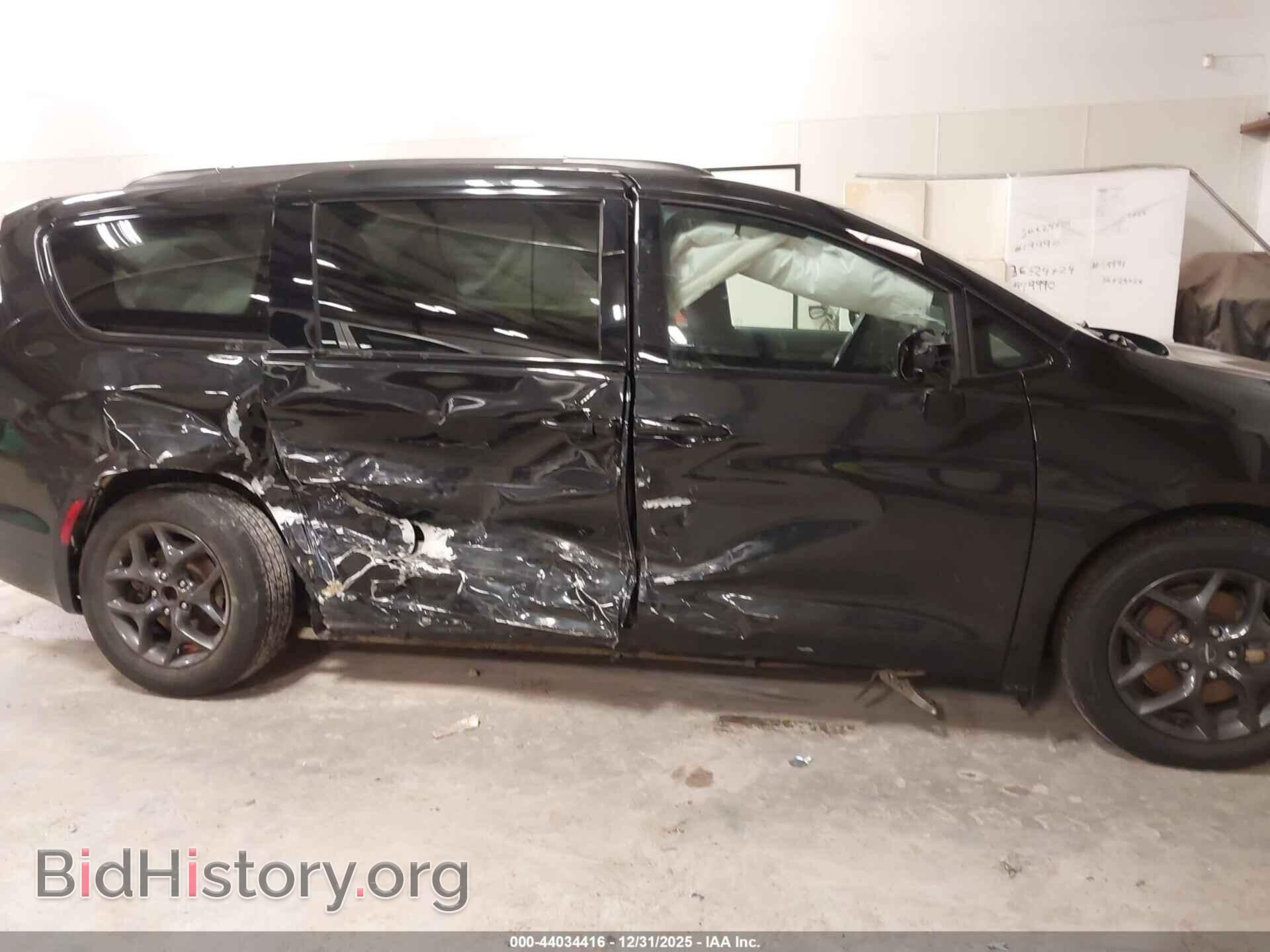 2019 CHRYSLER PACIFICA - VIN: 2C4RC1FGXKR567124 - Фото 6