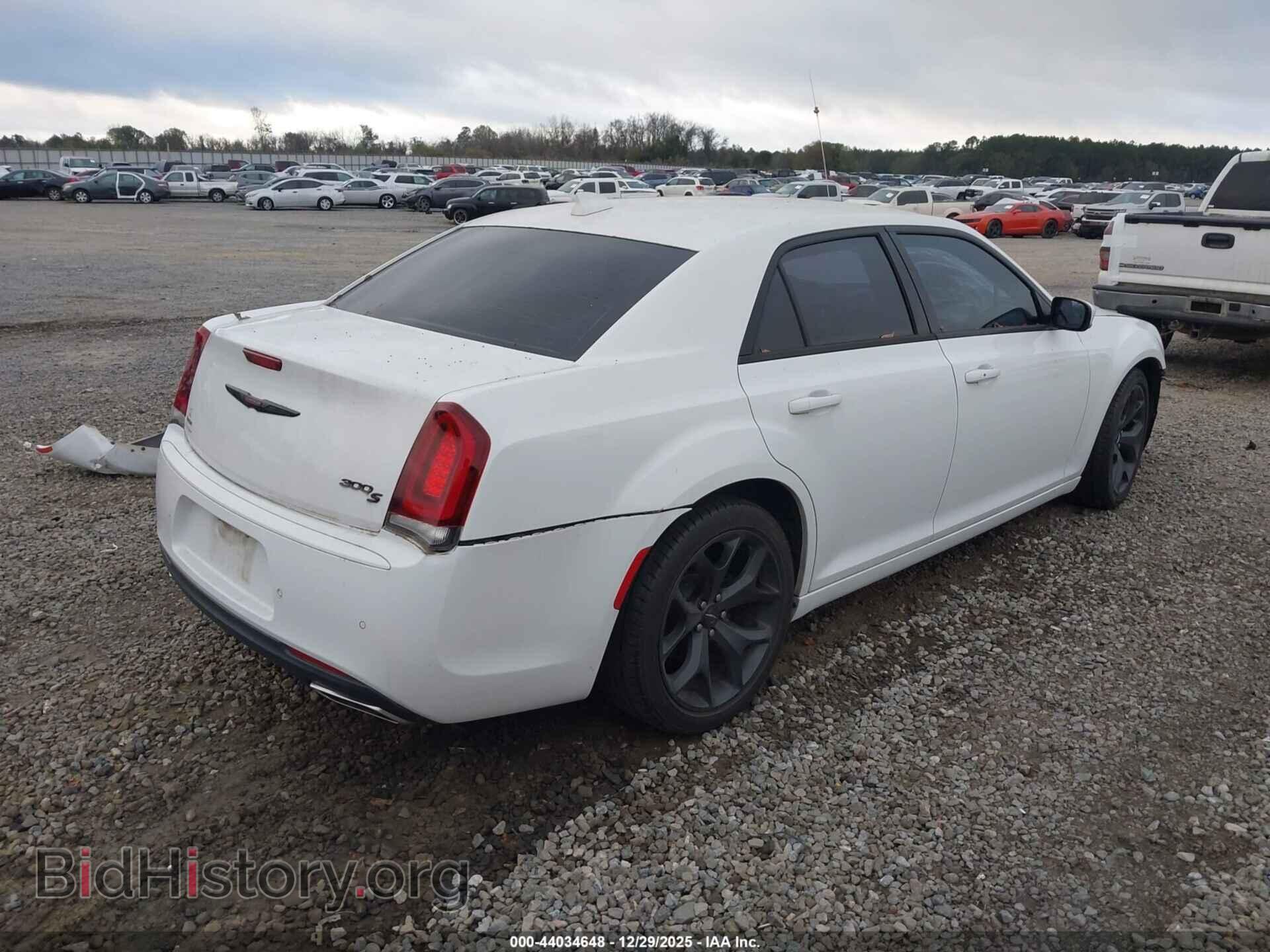2020 CHRYSLER 300 - VIN: 2C3CCABG9LH174223 - Фото 4