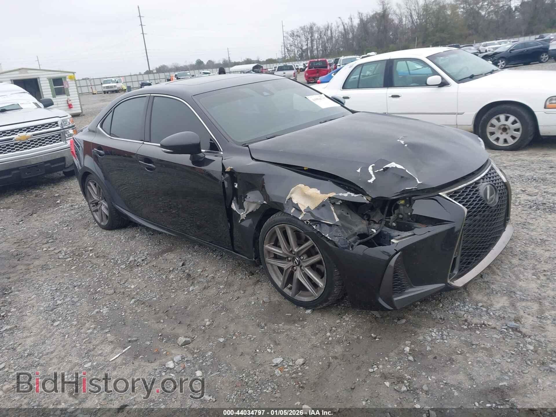 Фотография JTHBA1D28H5043179 - LEXUS IS 200T 2017