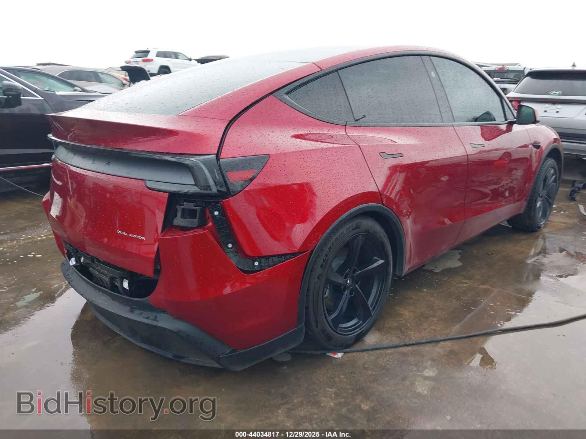 2026 TESLA MODEL Y - VIN: 7SAYGDEEXTA397247 - Фото 4
