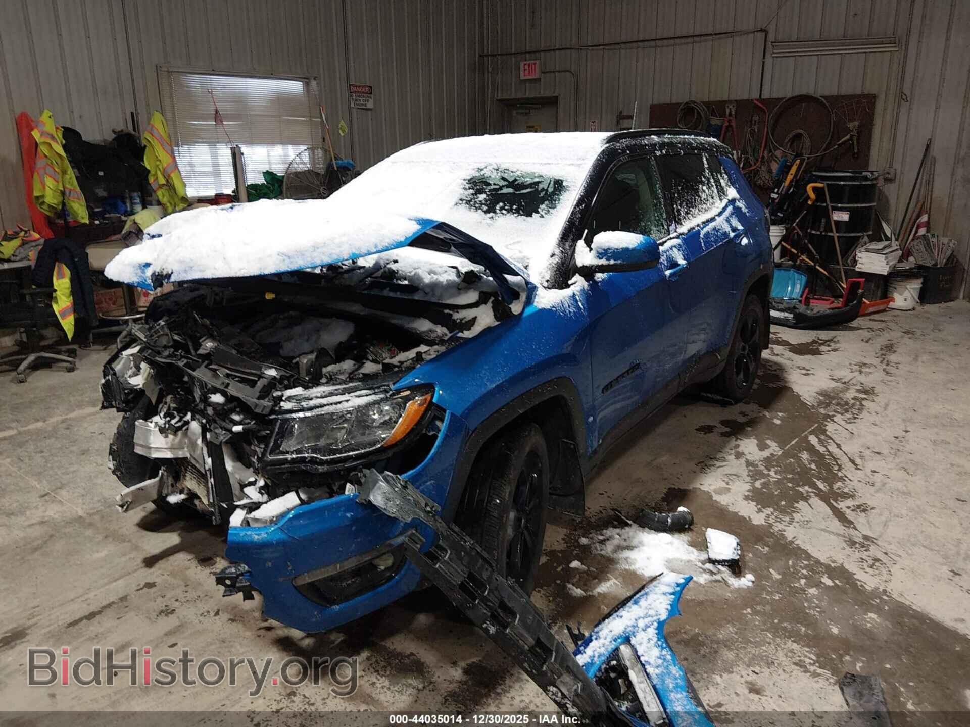 2018 JEEP COMPASS - VIN: 3C4NJDBB3JT395496 - Фото 2