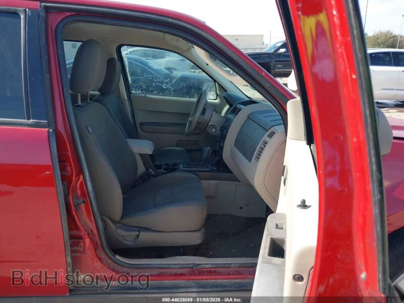 2009 Ford ESCAPE (VIN 1FMCU02729KB71308) — photo 5 of 16