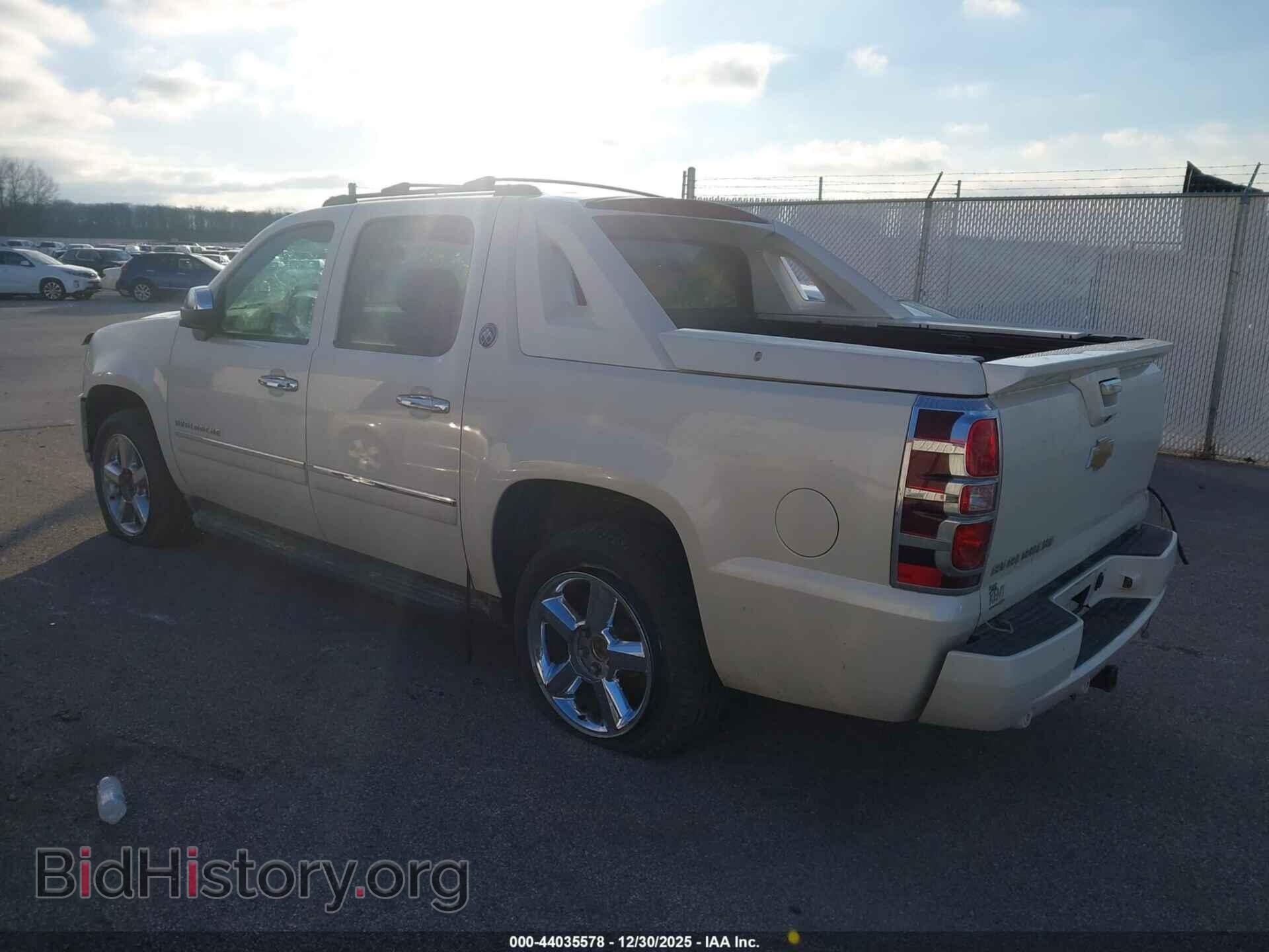 2013 CHEVROLET AVALANCHE - VIN: 3GNTKGE75DG334989 - Фото 3