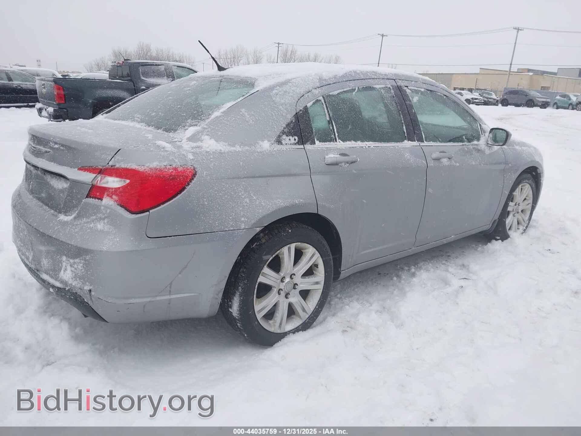 2013 CHRYSLER 200 - VIN: 1C3CCBAB6DN670942 - Фото 4