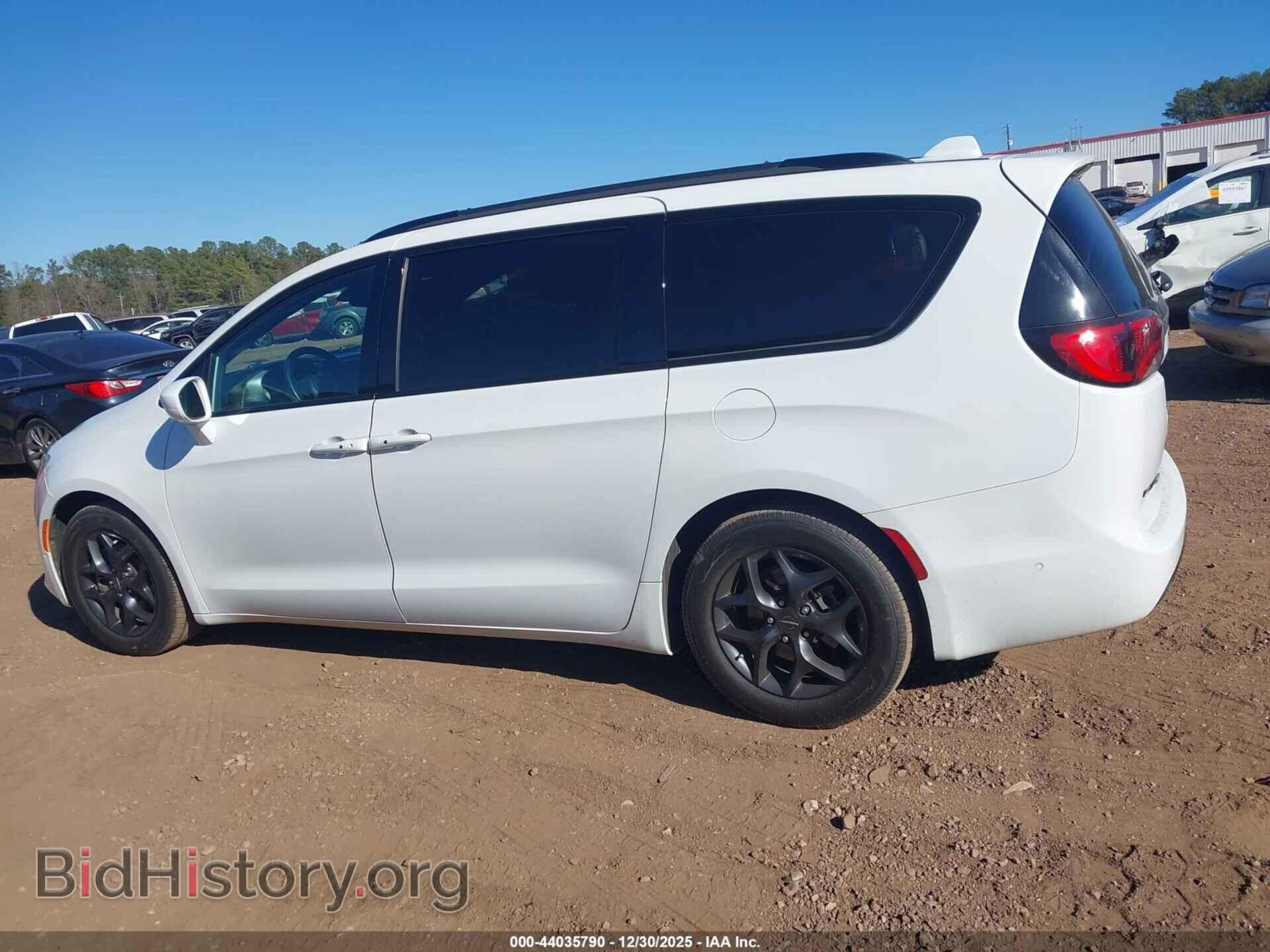 2019 CHRYSLER PACIFICA - VIN: 2C4RC1EG4KR617677 - Фото 14