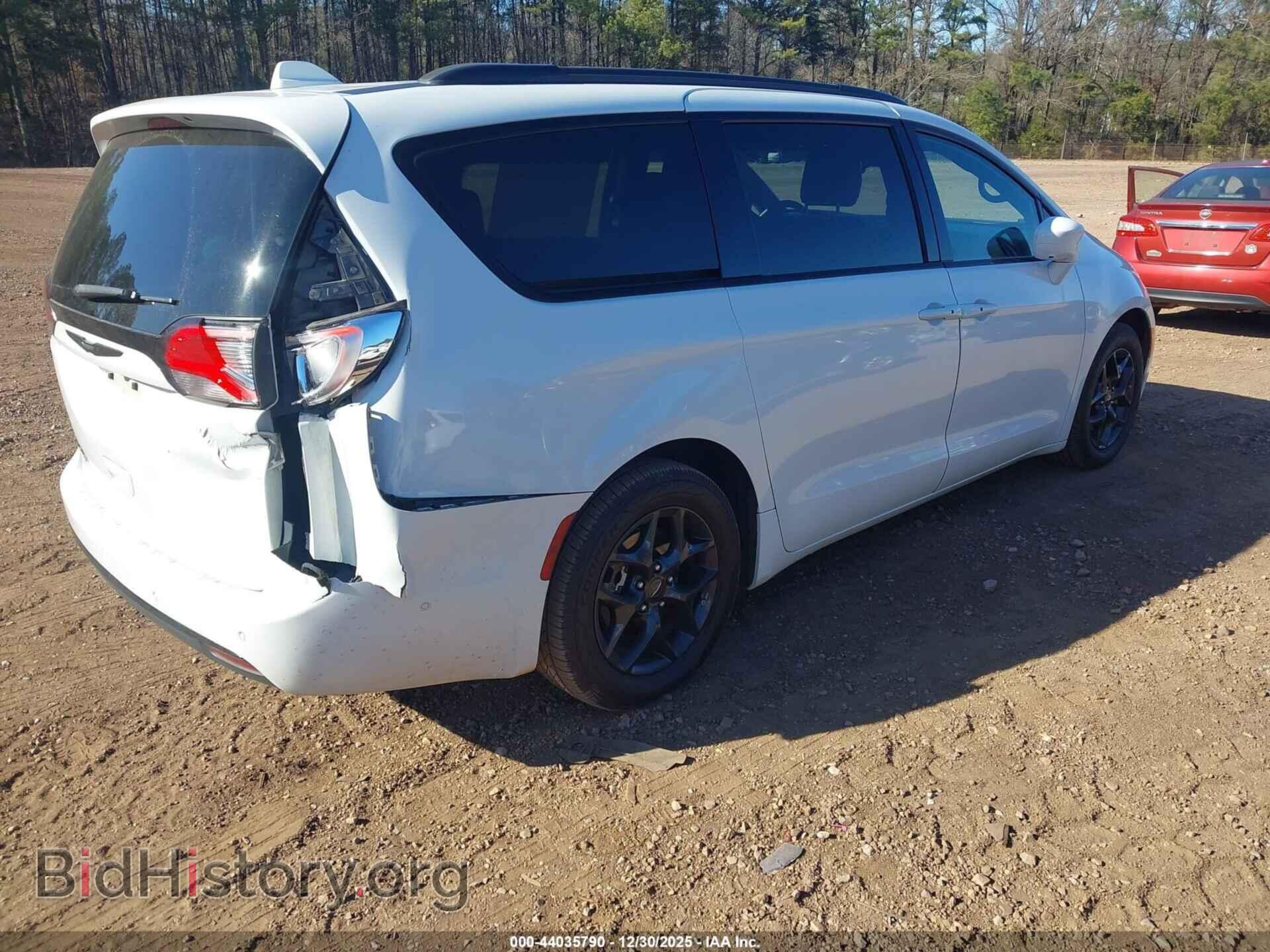 2019 CHRYSLER PACIFICA - VIN: 2C4RC1EG4KR617677 - Фото 4