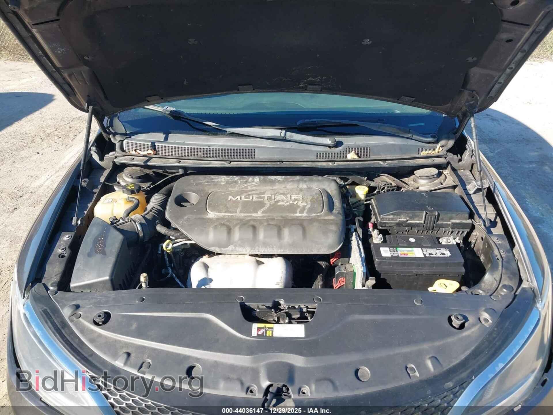 2015 CHRYSLER 200 - VIN: 1C3CCCAB4FN760261 - Фото 10