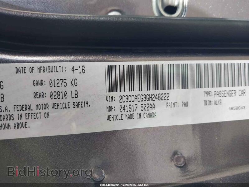 2016 Chrysler 300C (VIN 2C3CCAEG3GH248222) — фото 9 из 18