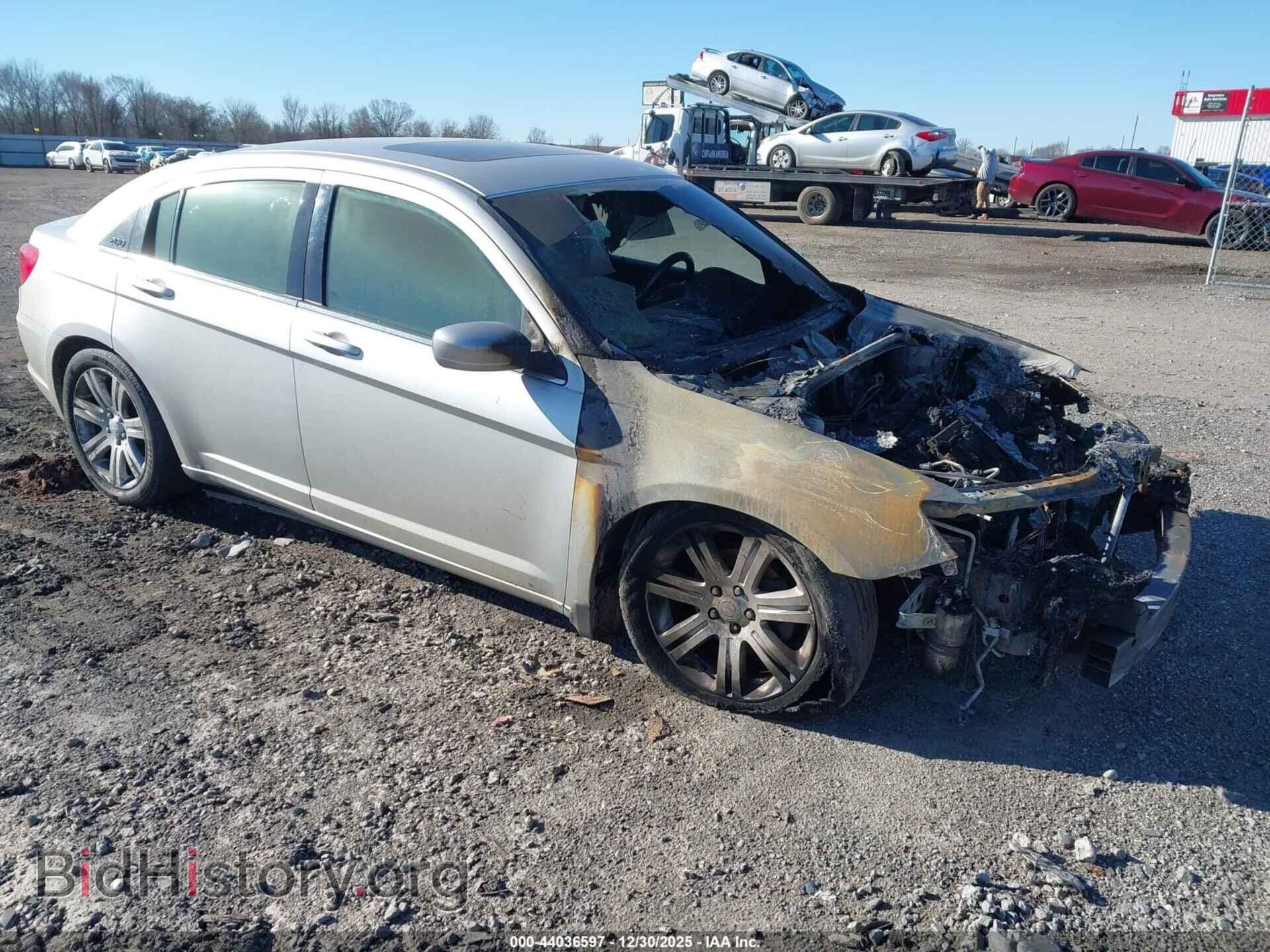 Photo 1C3BC1FB4BN613800 - CHRYSLER 200 2011