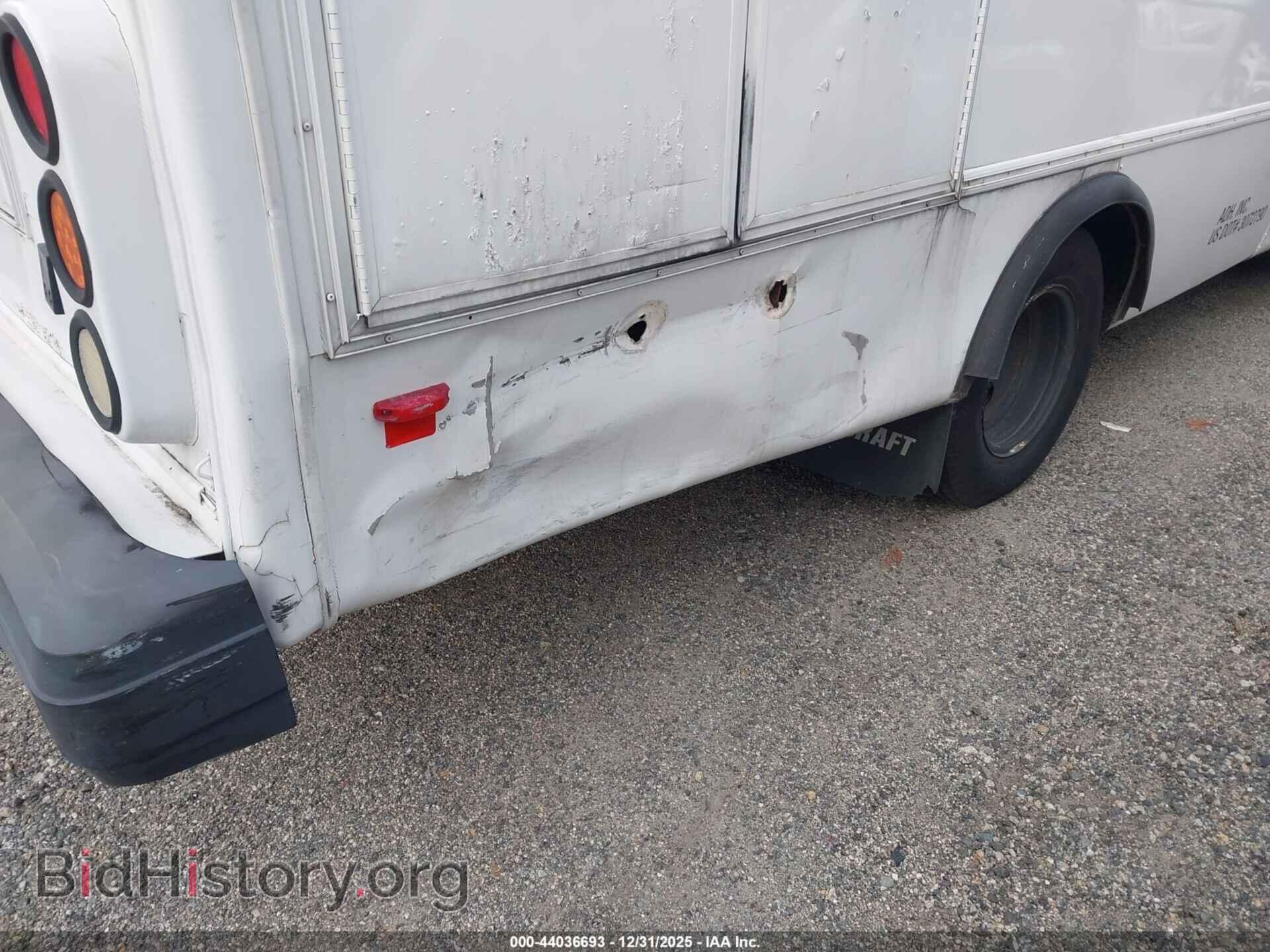 2010 FORD E-350 CUTAWAY - VIN: 1FDEE3FP2ADA09852 - Фото 11