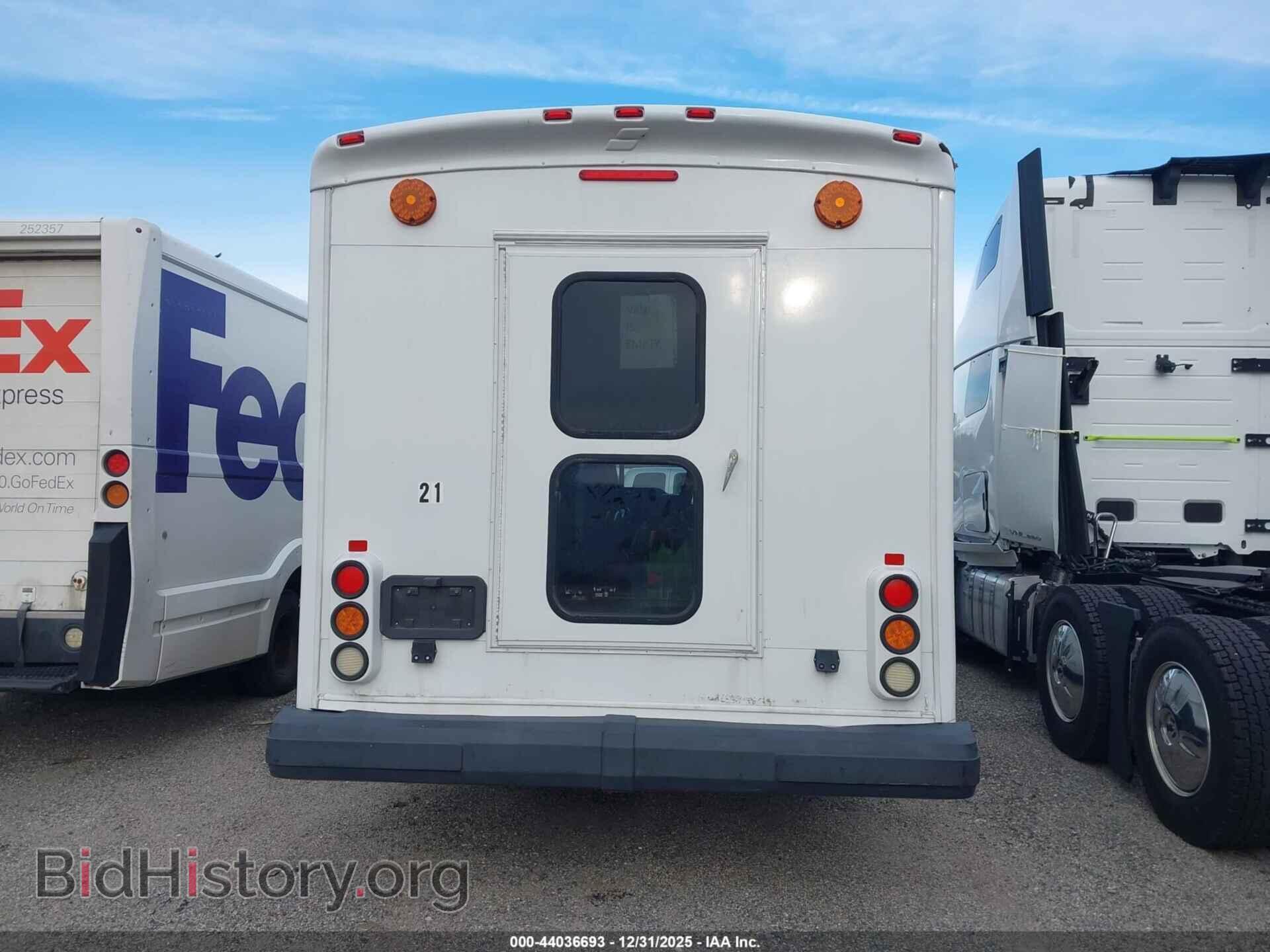 2010 FORD E-350 CUTAWAY - VIN: 1FDEE3FP2ADA09852 - Фото 18