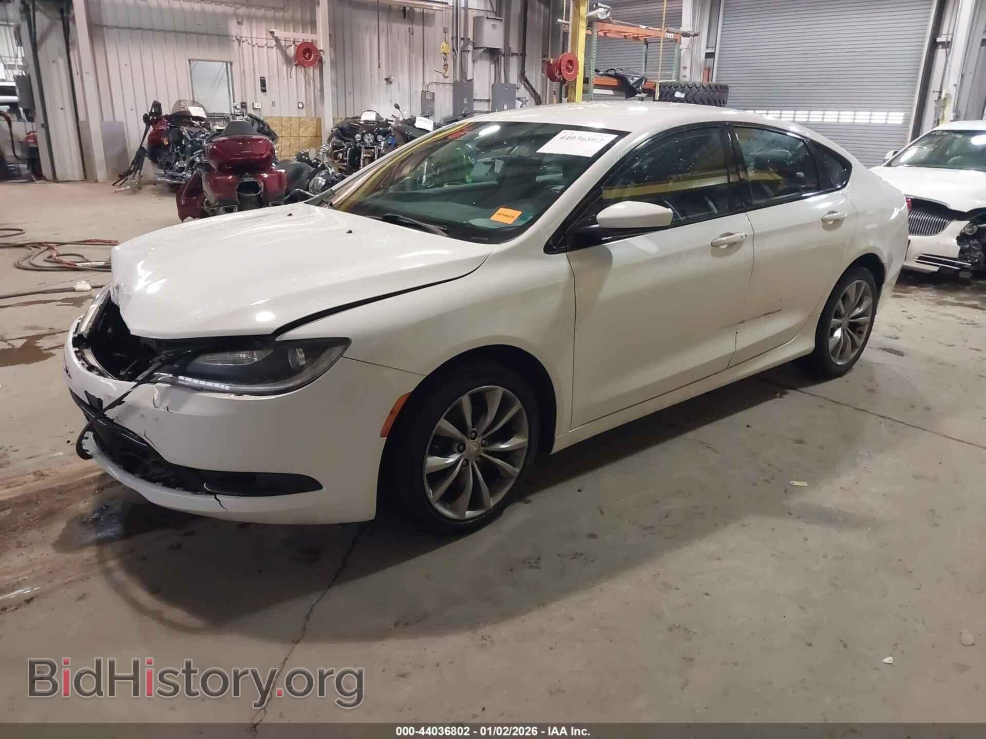 2016 CHRYSLER 200 - VIN: 1C3CCCBB9GN105190 - Photo 2
