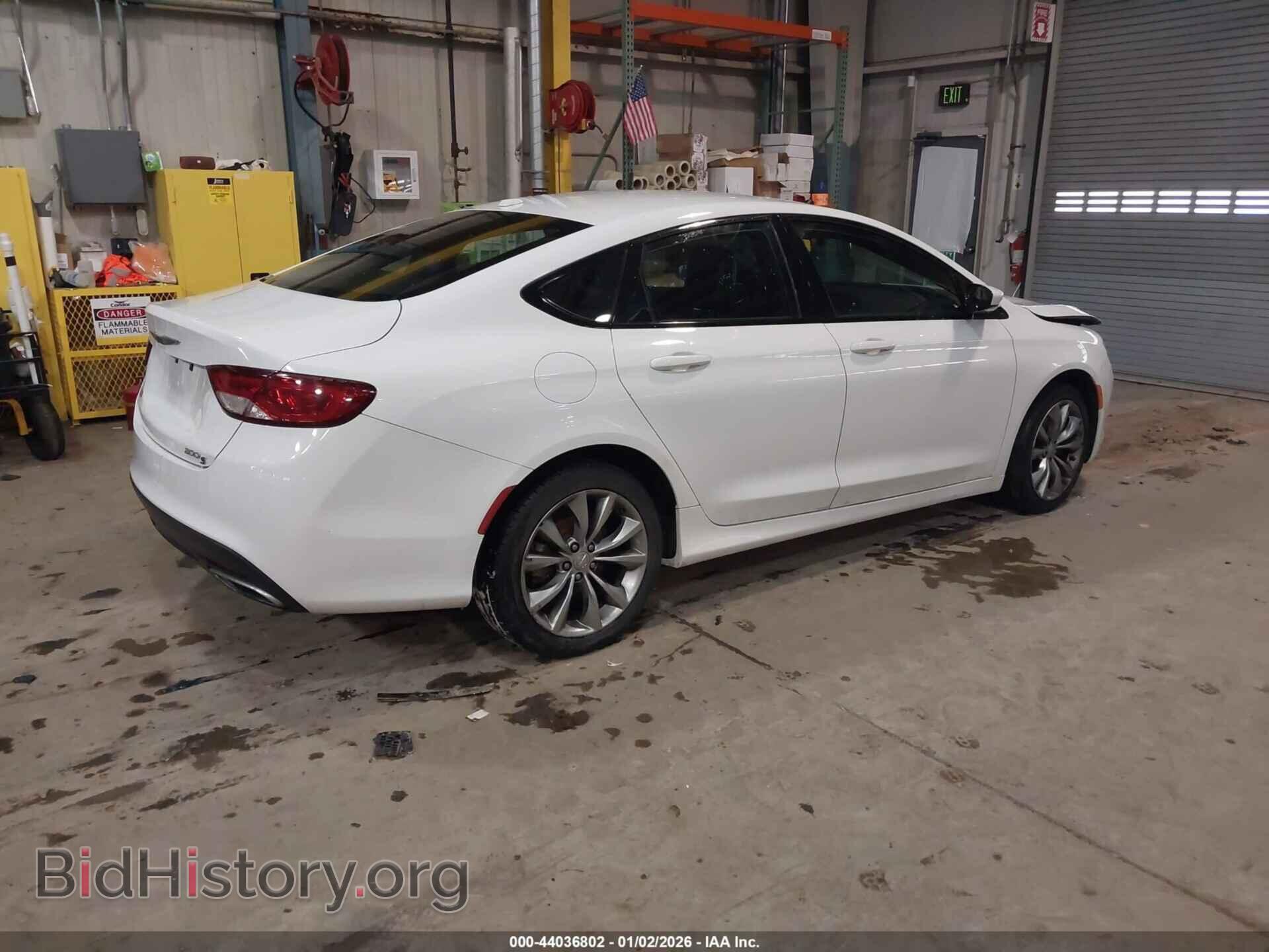 2016 CHRYSLER 200 - VIN: 1C3CCCBB9GN105190 - Photo 4