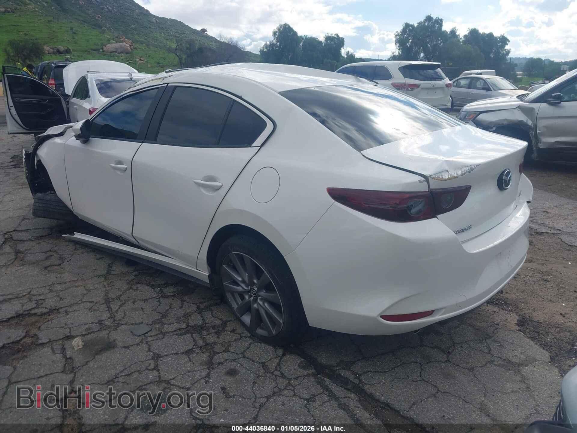 2021 MAZDA MAZDA3 - VIN: JM1BPACL2M1327547 - Фото 3