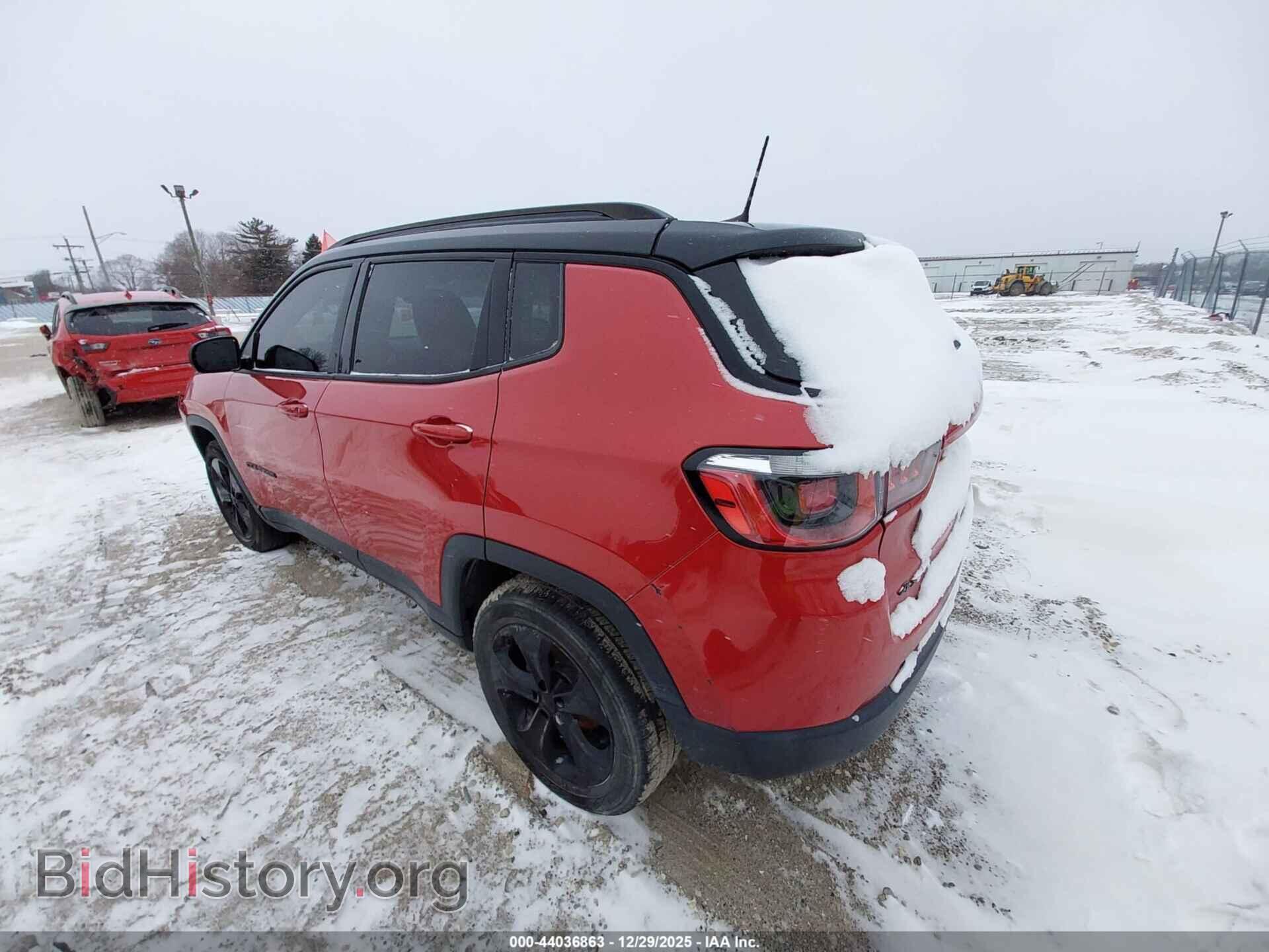 2019 JEEP COMPASS - VIN: 3C4NJDBB4KT812819 - Фото 3