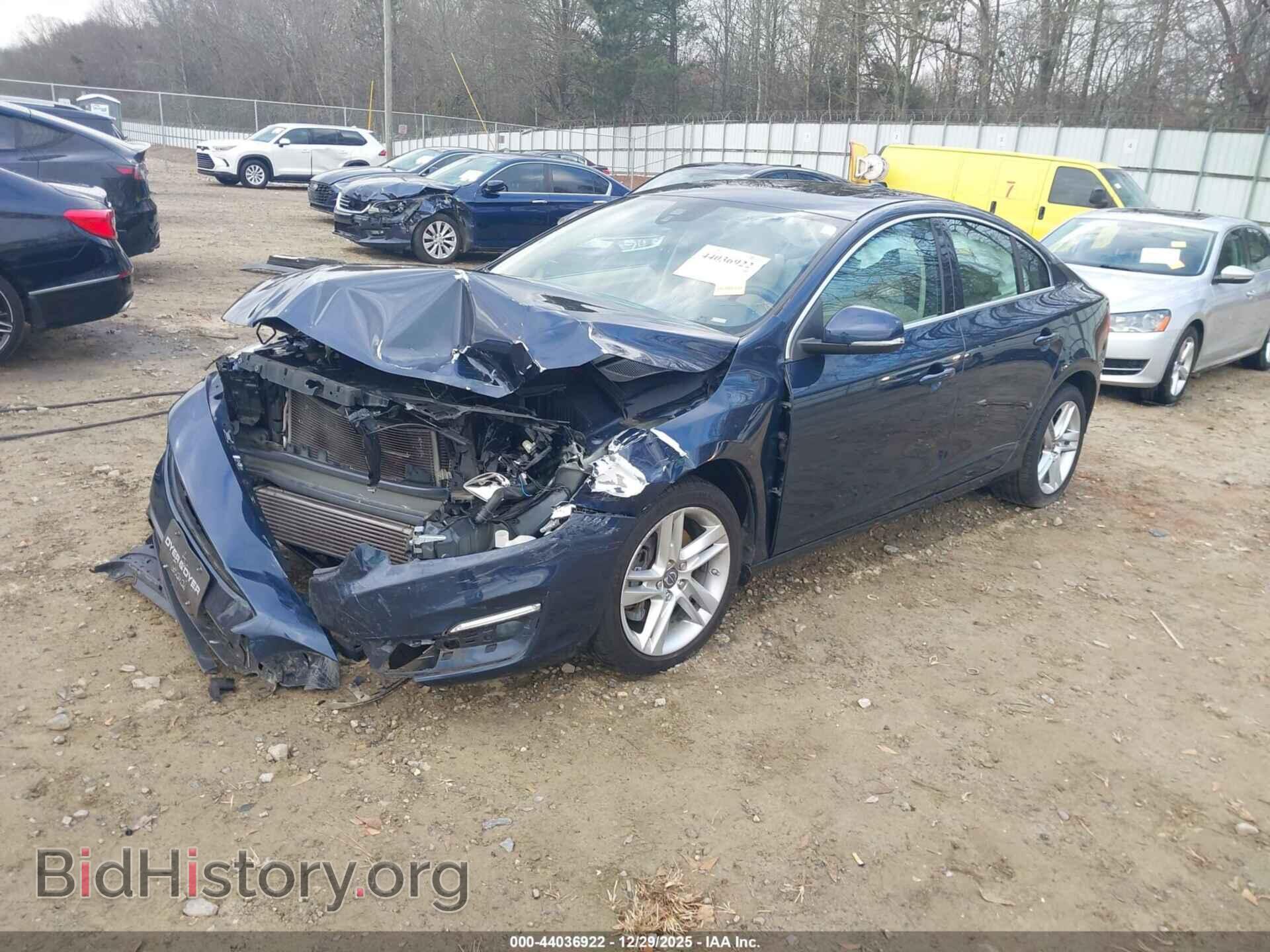 2014 VOLVO S60 - VIN: YV1612FS5E2271329 - Фото 2