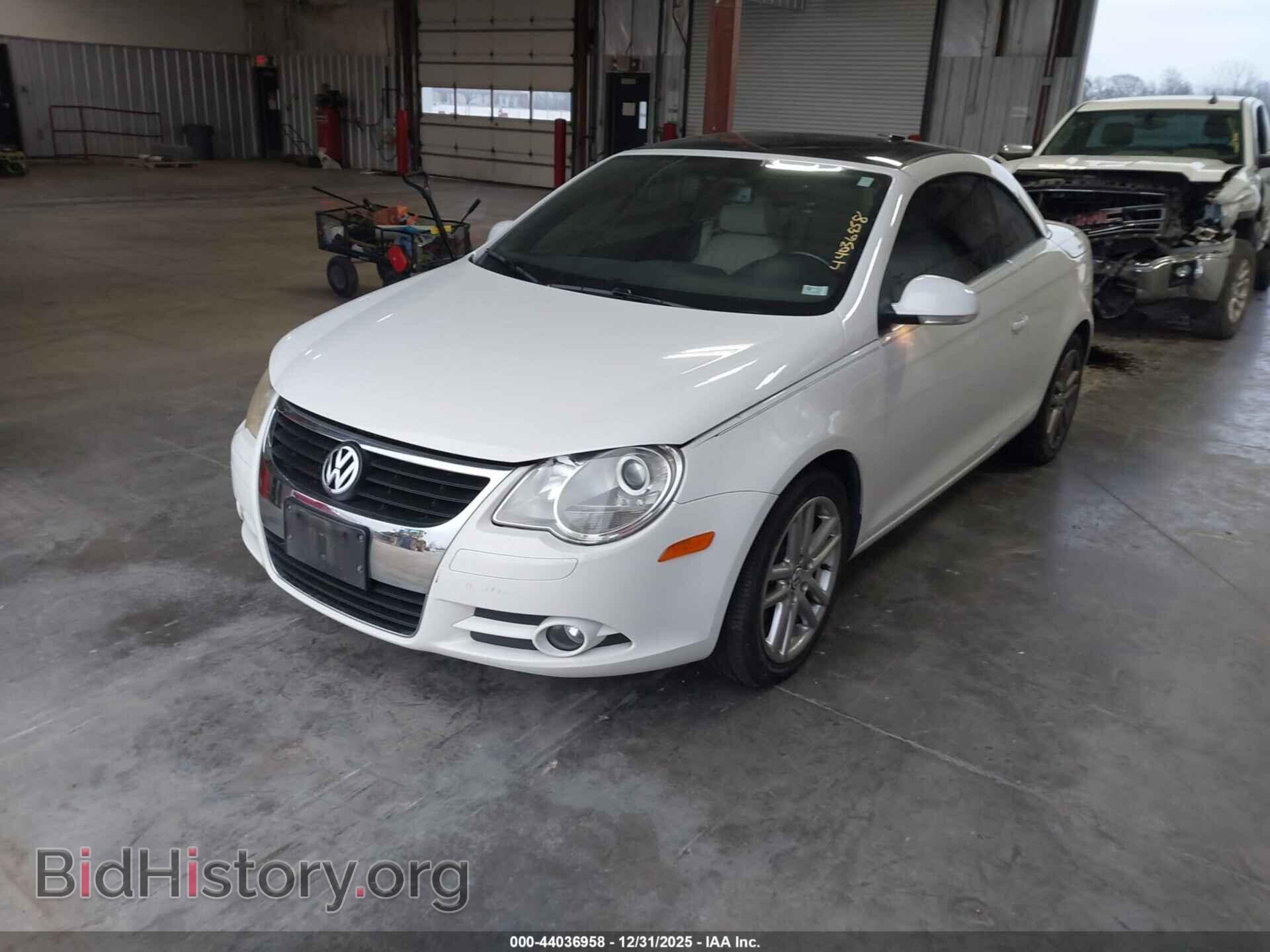2008 VOLKSWAGEN EOS - VIN: WVWFA71F48V033178 - Фото 2