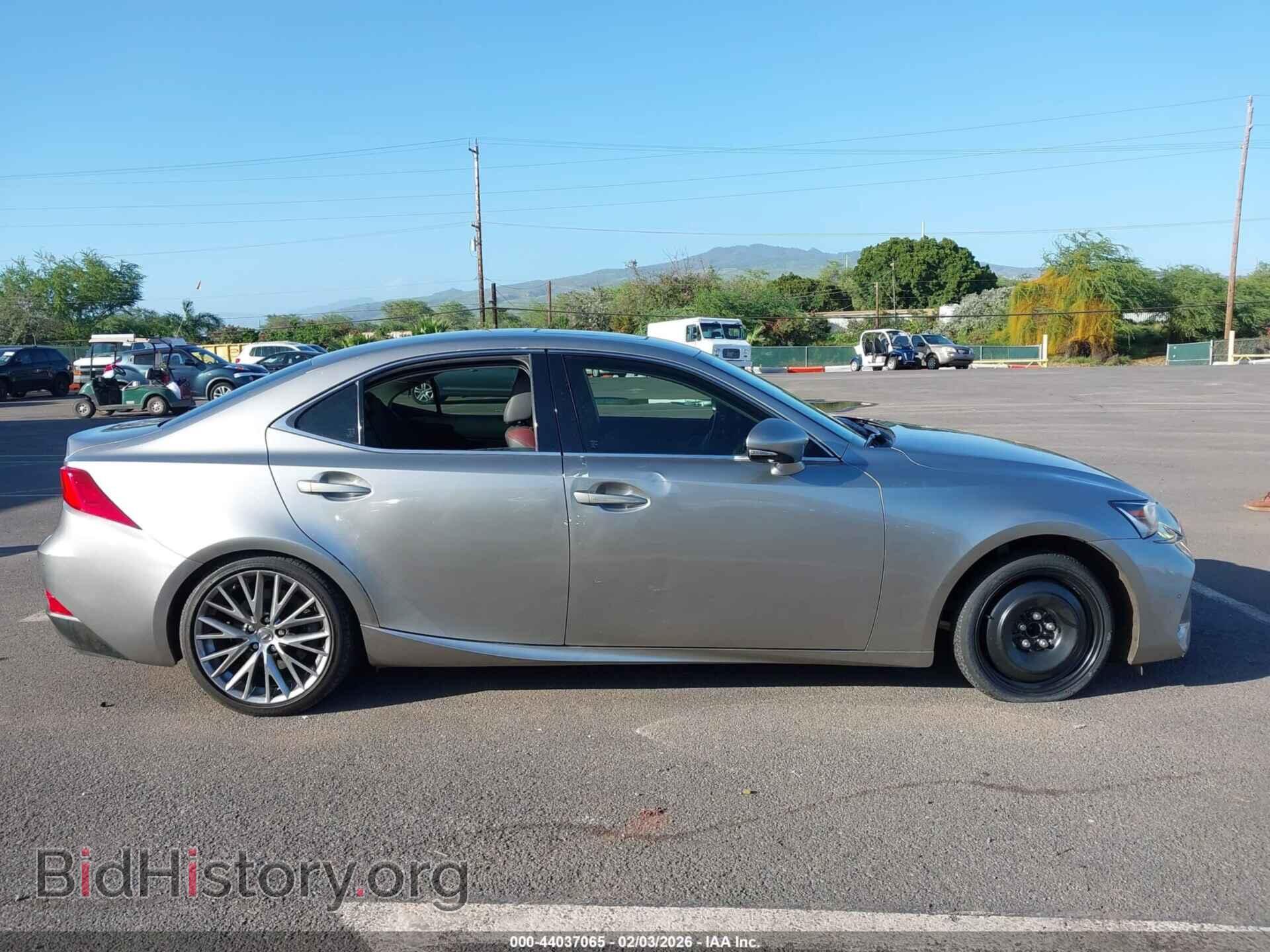 2017 LEXUS IS 200T - VIN: JTHBA1D20H5046528 - Фото 13