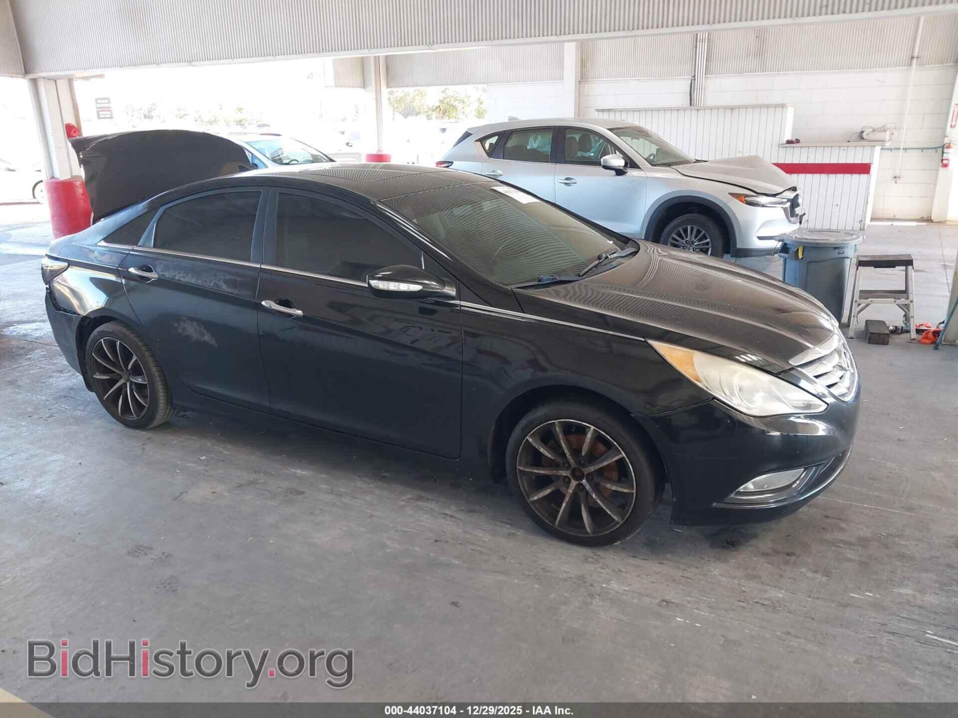 Фотография 5NPEC4AC4BH172437 - HYUNDAI SONATA 2011