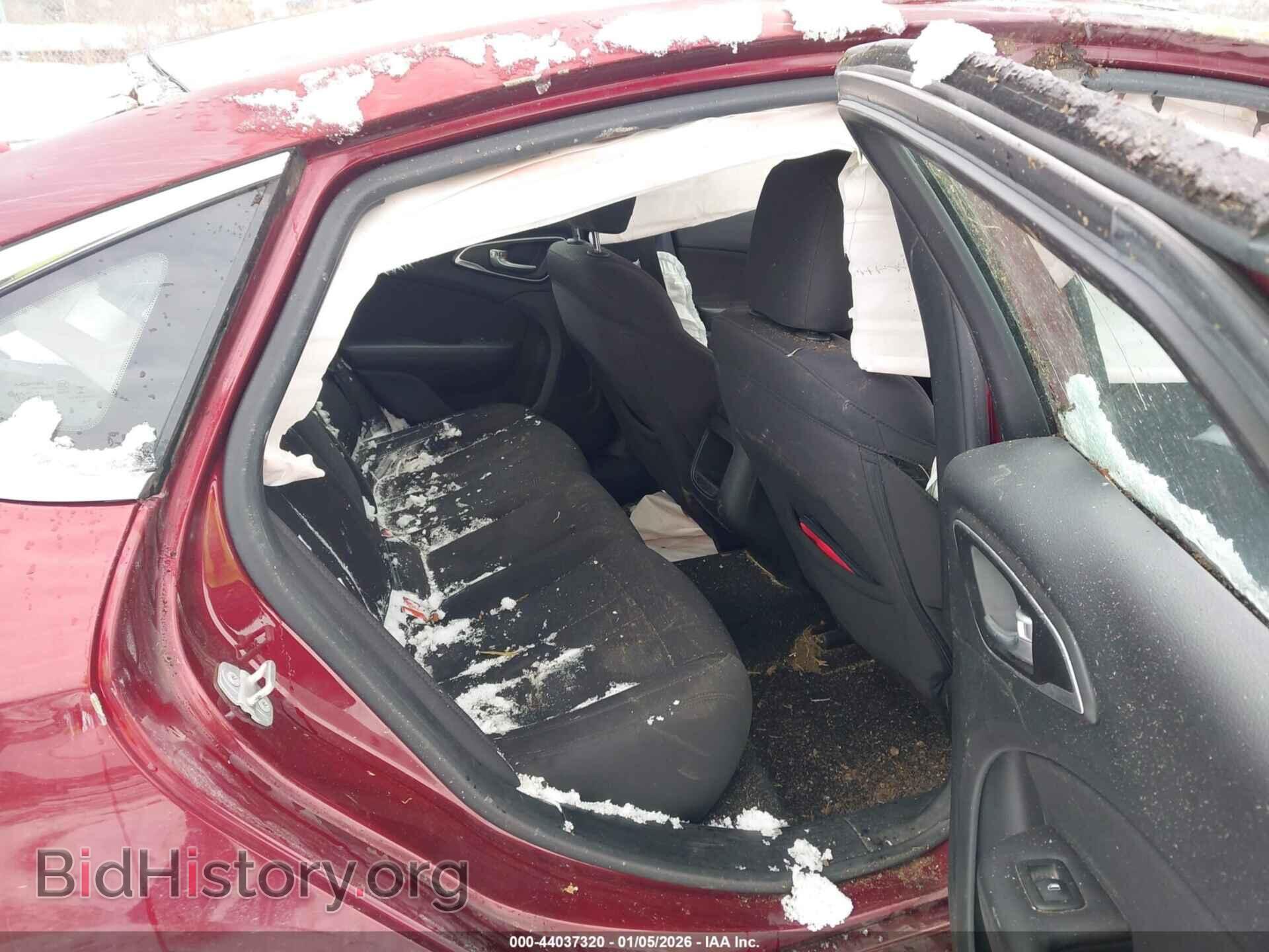 2015 CHRYSLER 200 - VIN: 1C3CCCAB3FN676268 - Фото 8