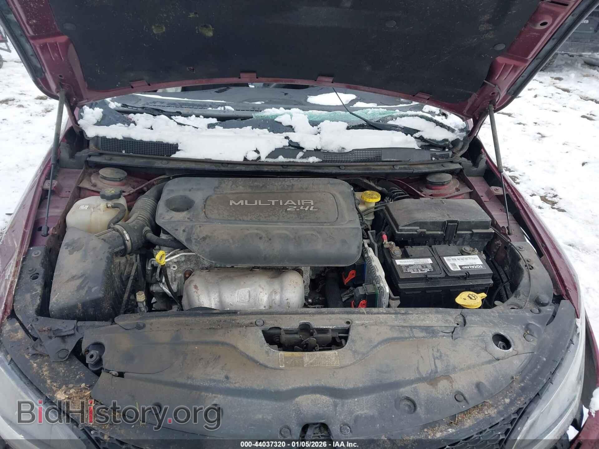 2015 CHRYSLER 200 - VIN: 1C3CCCAB3FN676268 - Фото 10