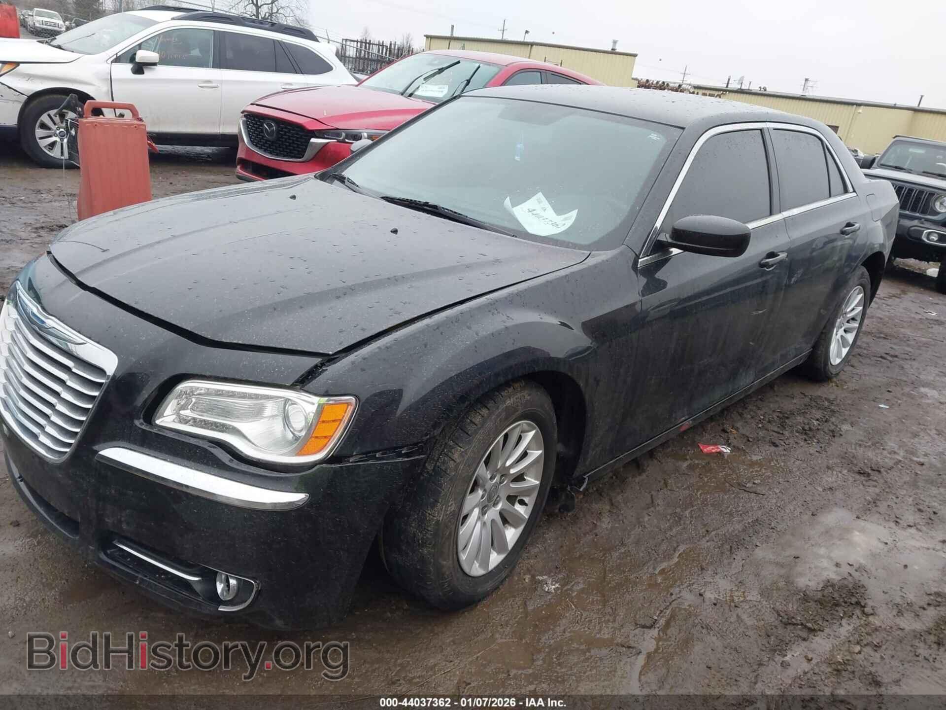 2014 CHRYSLER 300 - VIN: 2C3CCAAG7EH355275 - Фото 2