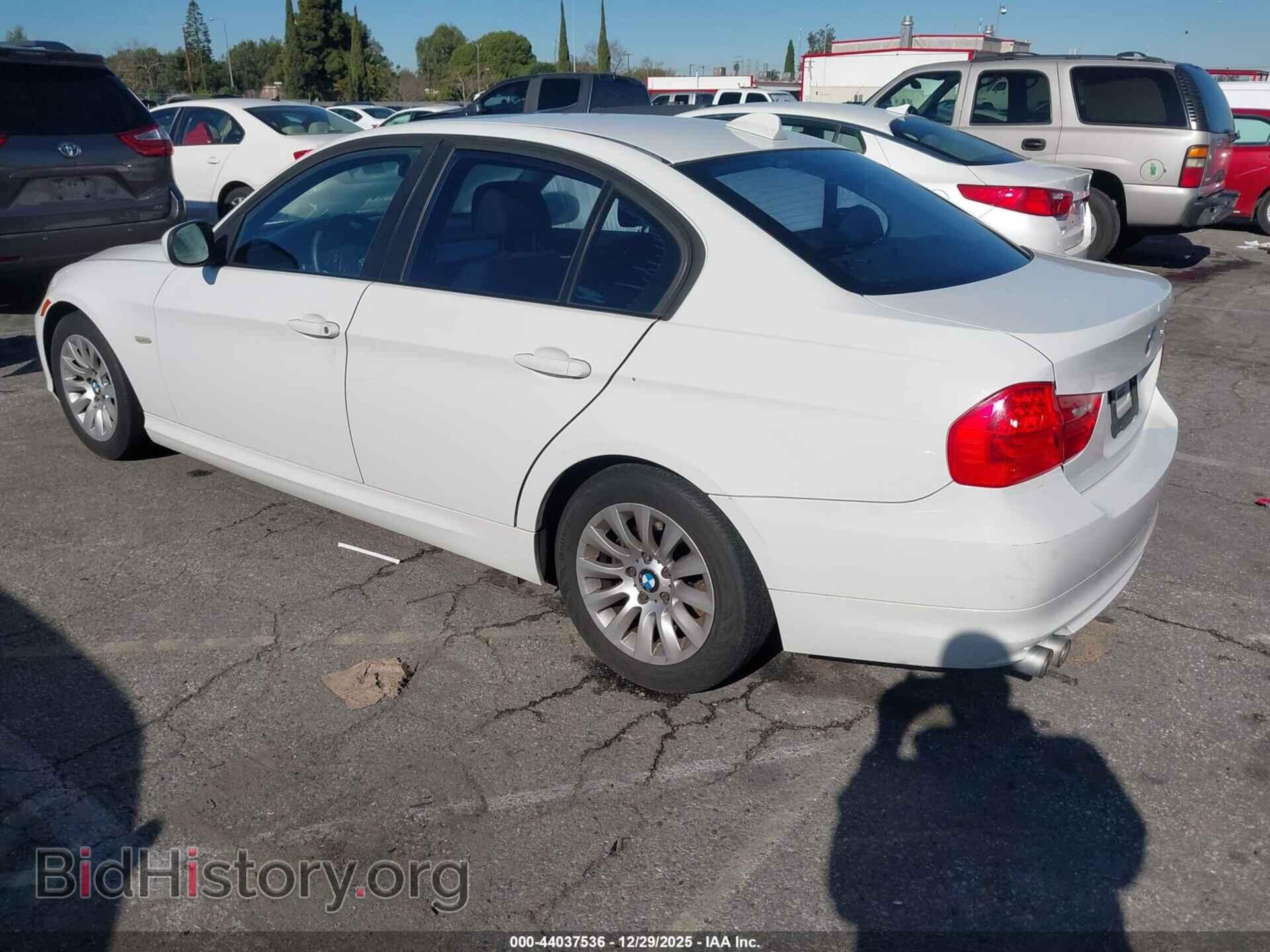 2009 BMW 328I - VIN: WBAPH53559A435984 - Фото 3