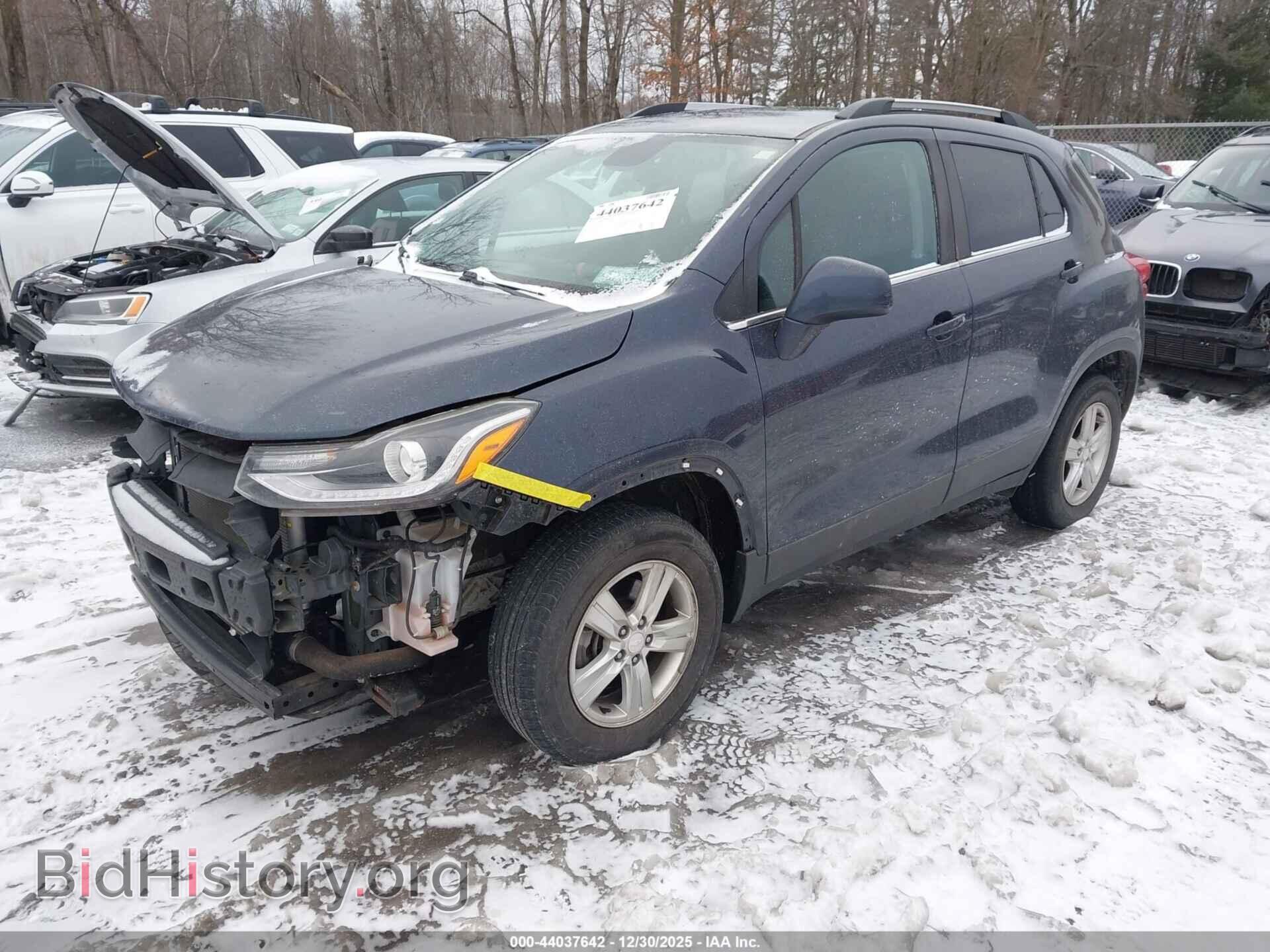 2018 CHEVROLET TRAX - VIN: 3GNCJPSB6JL317522 - Фото 2