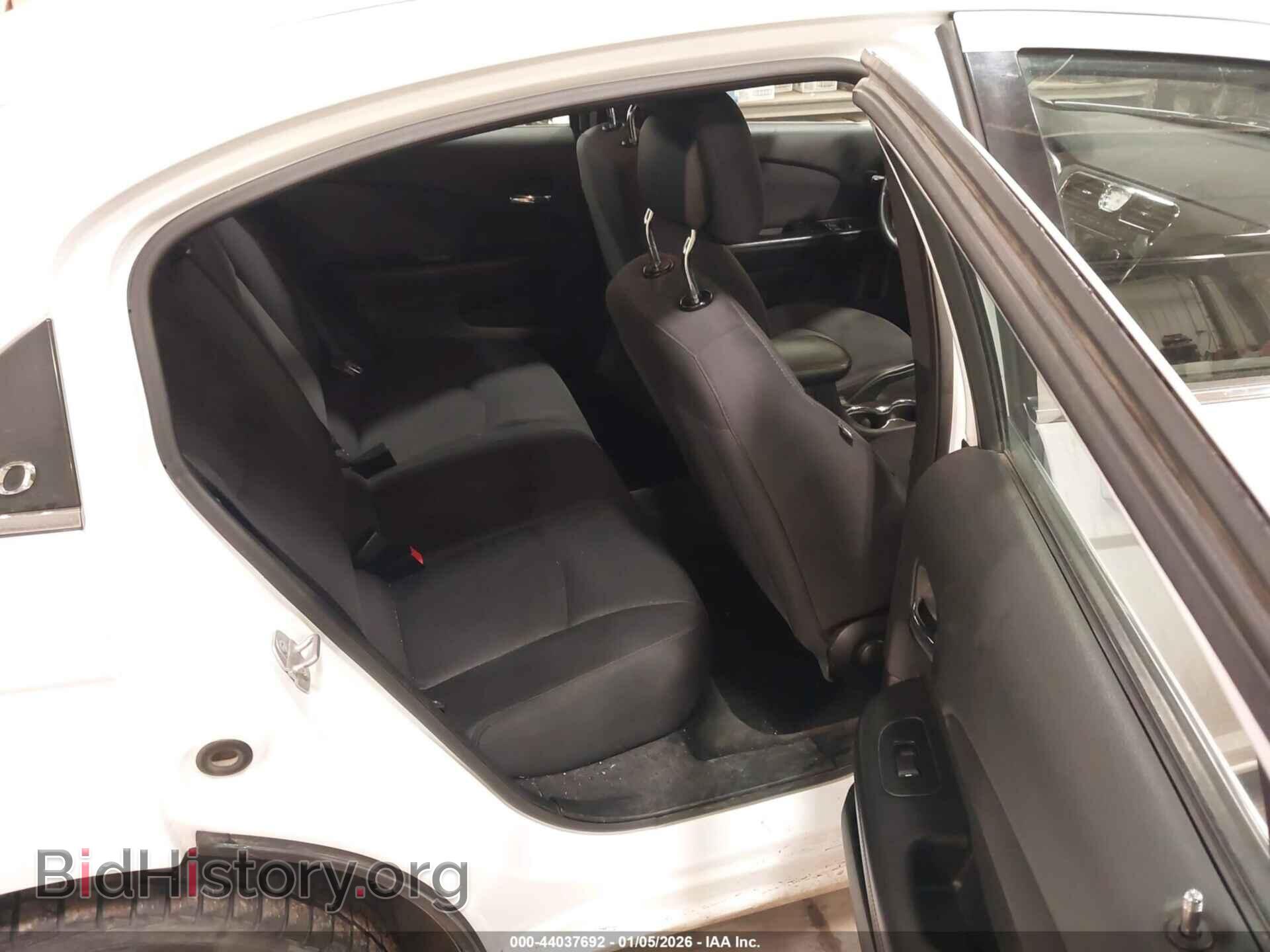 2012 CHRYSLER 200 - VIN: 1C3CCBAB2CN295548 - Фото 8