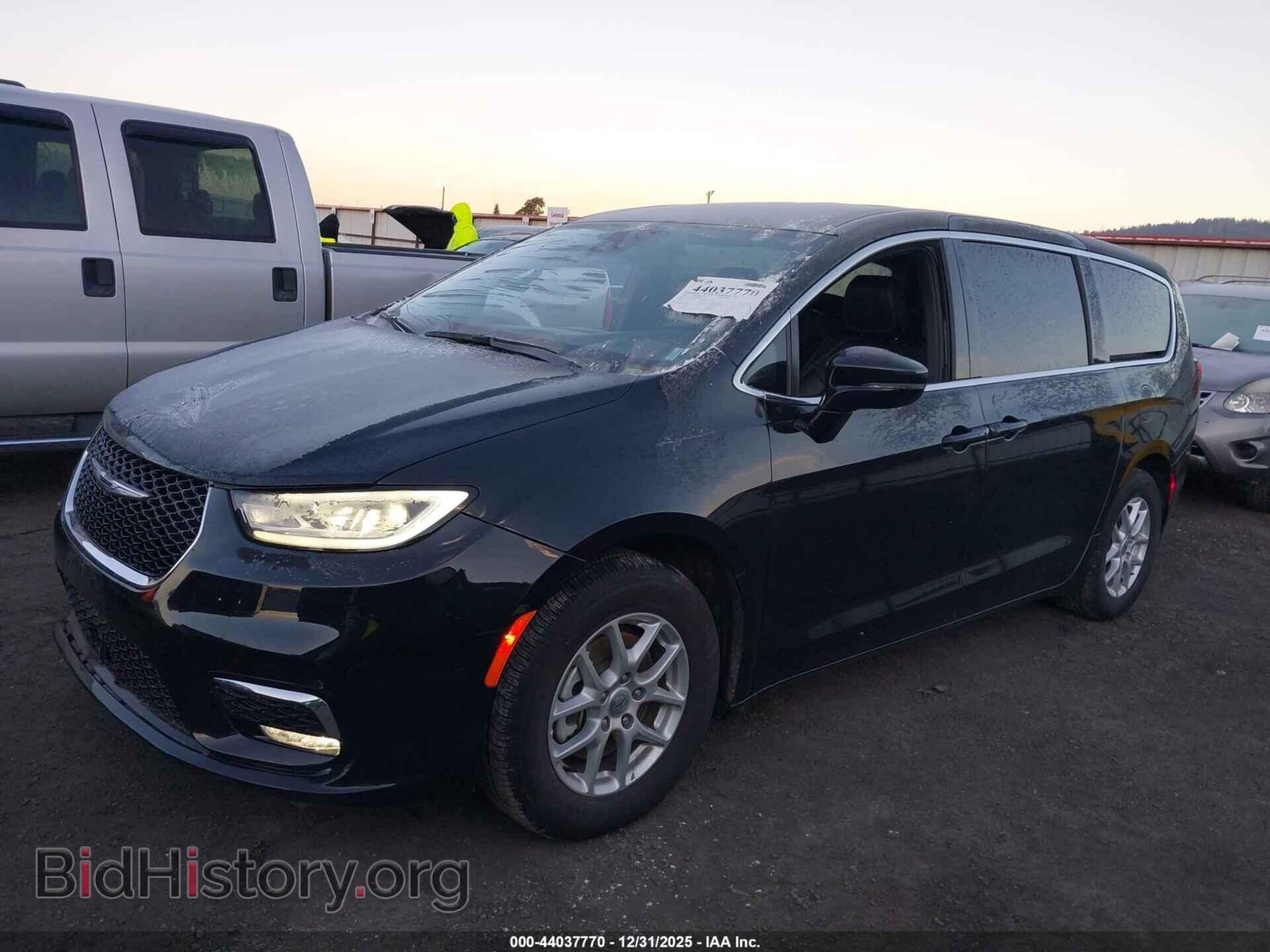 2025 CHRYSLER PACIFICA - VIN: 2C4RC1BG4SR520628 - Фото 2