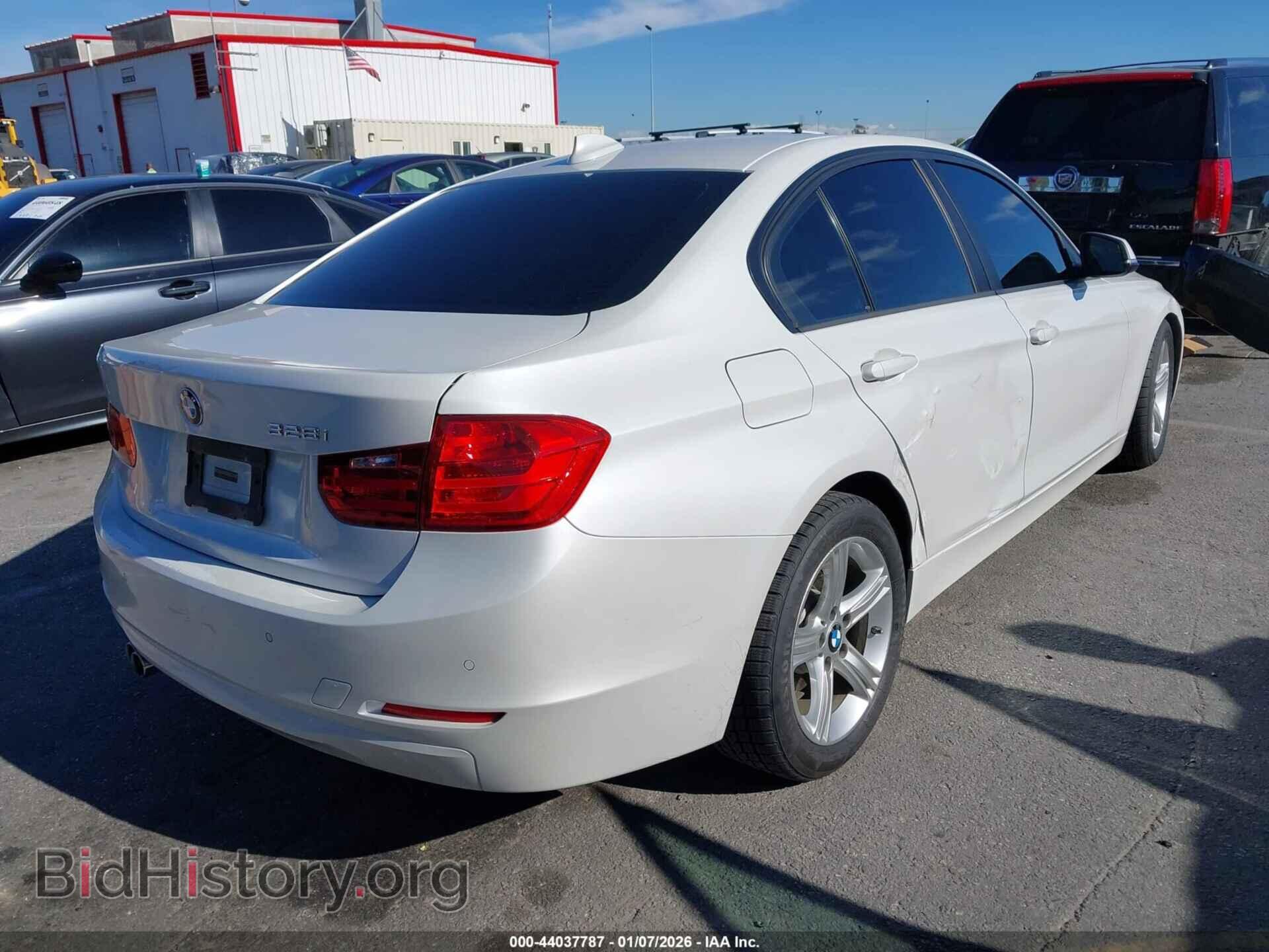 2015 BMW 328I - VIN: WBA3A5G56FNS84672 - Фото 4