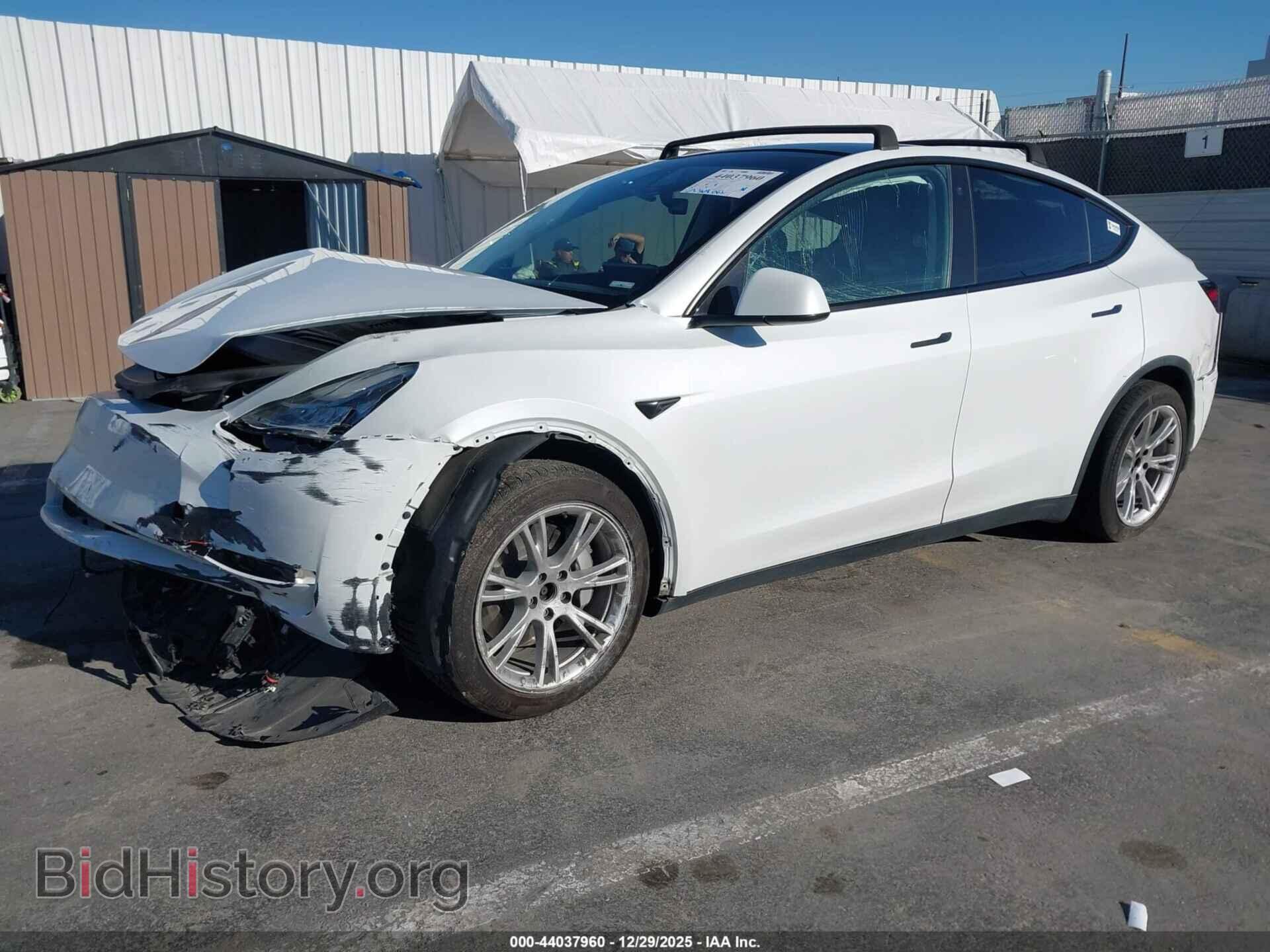 2022 TESLA MODEL Y - VIN: 7SAYGDEE6NF410081 - Фото 2