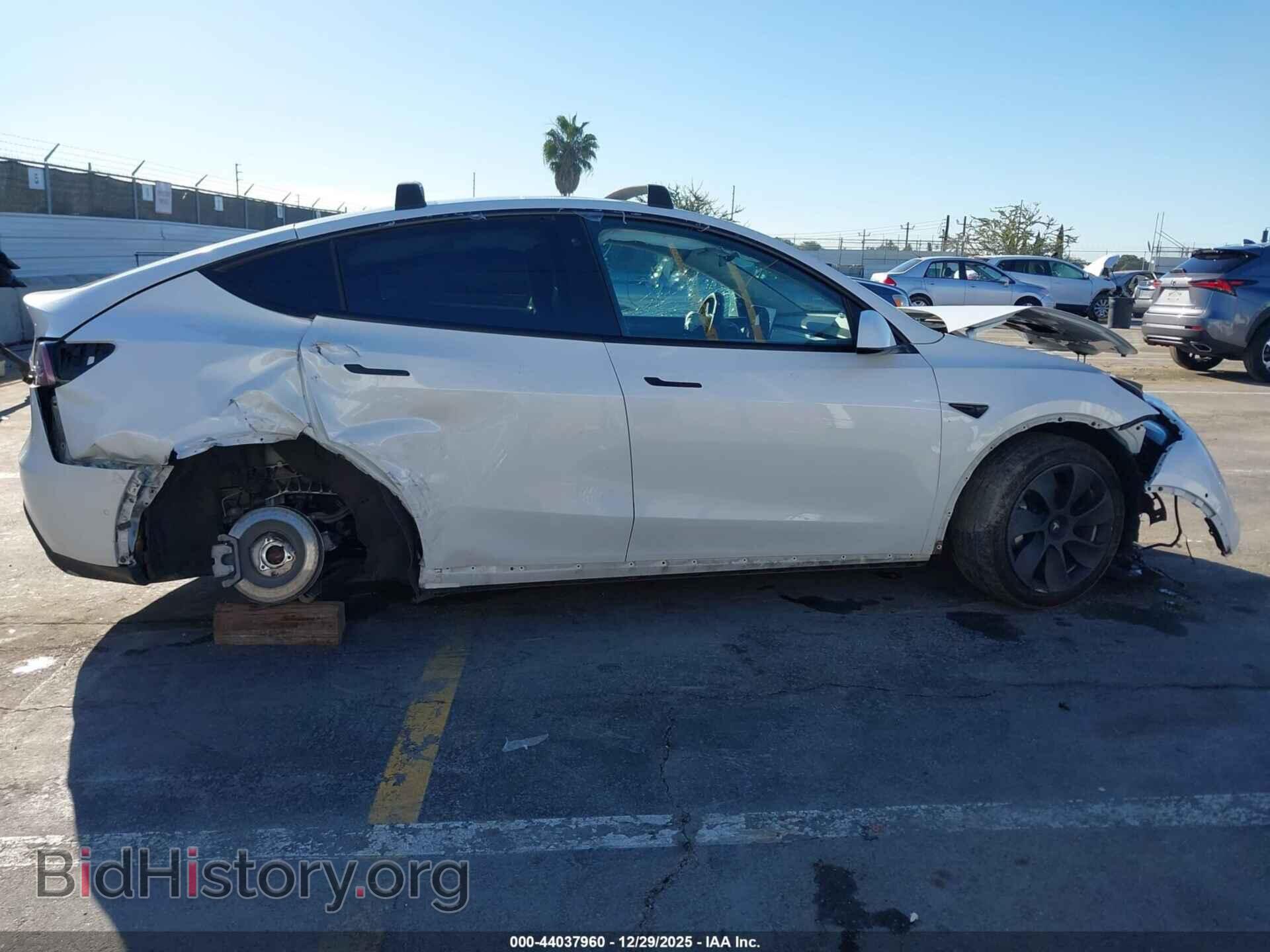 2022 TESLA MODEL Y - VIN: 7SAYGDEE6NF410081 - Фото 13