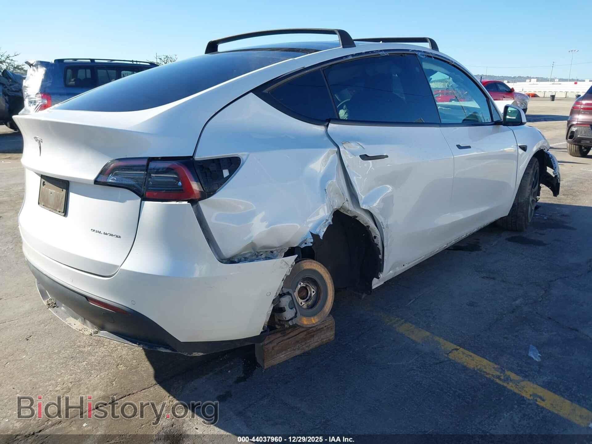 2022 TESLA MODEL Y - VIN: 7SAYGDEE6NF410081 - Фото 4